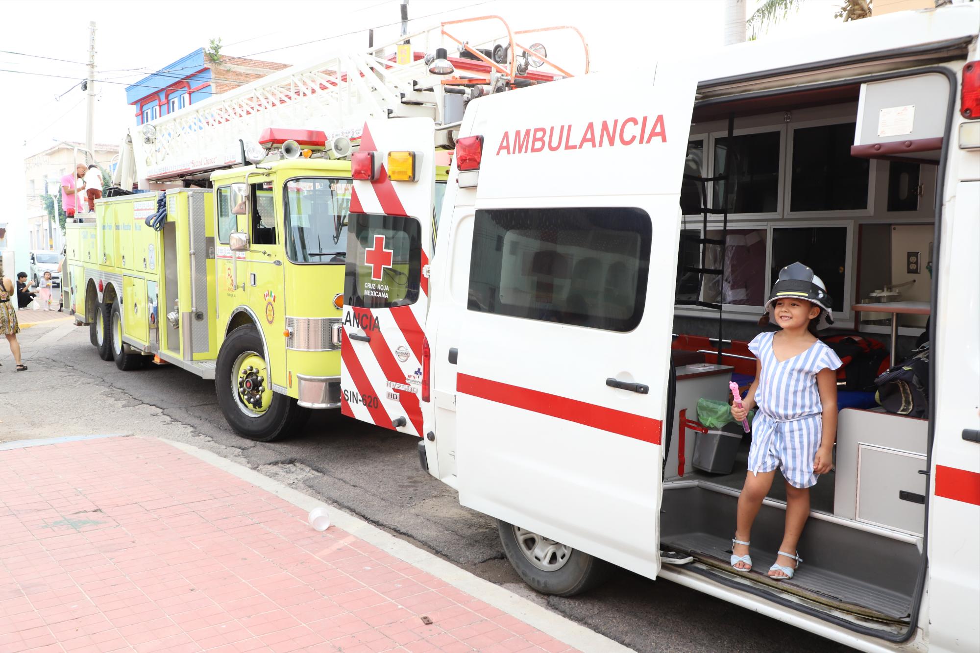 $!La niña Julia Guerra le gustan los vehículos de emergencia.