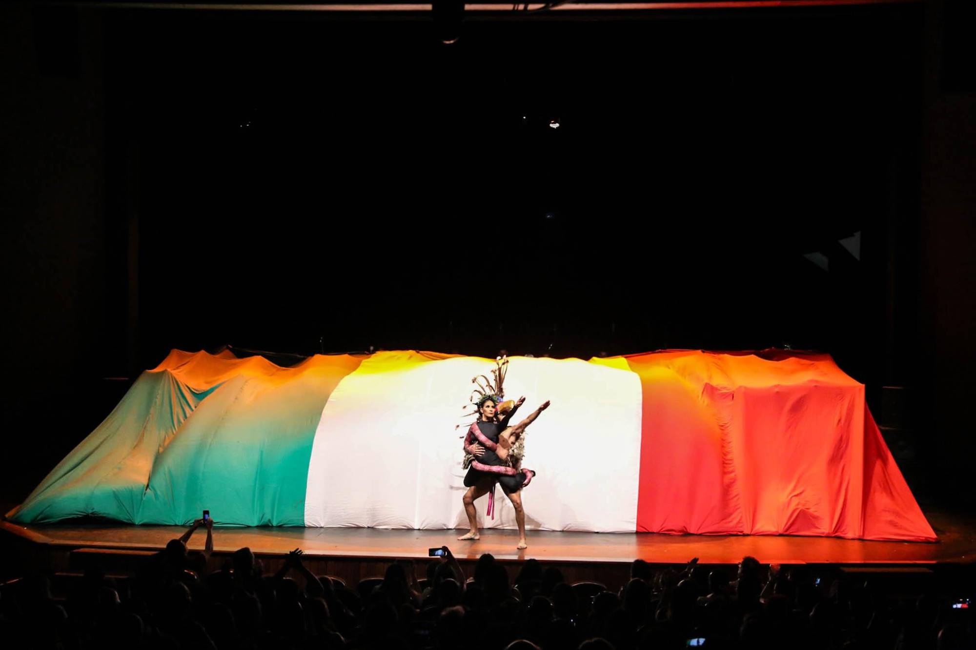 $!La nueva Cumbia 50 se creó en homenaje al 50 Aniversario de Difocur-Isic.