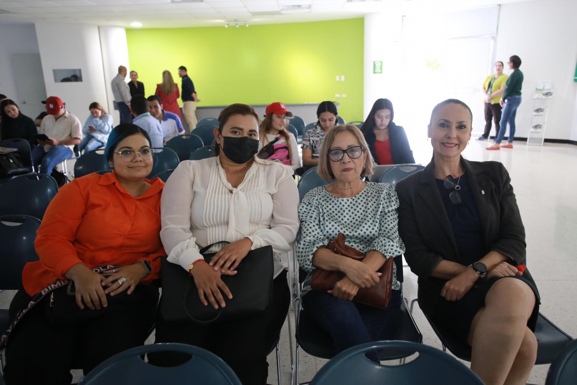 $!Dania Lizárraga, Dora Lizárraga, Lilia Rodríguez y Elva Rentería.