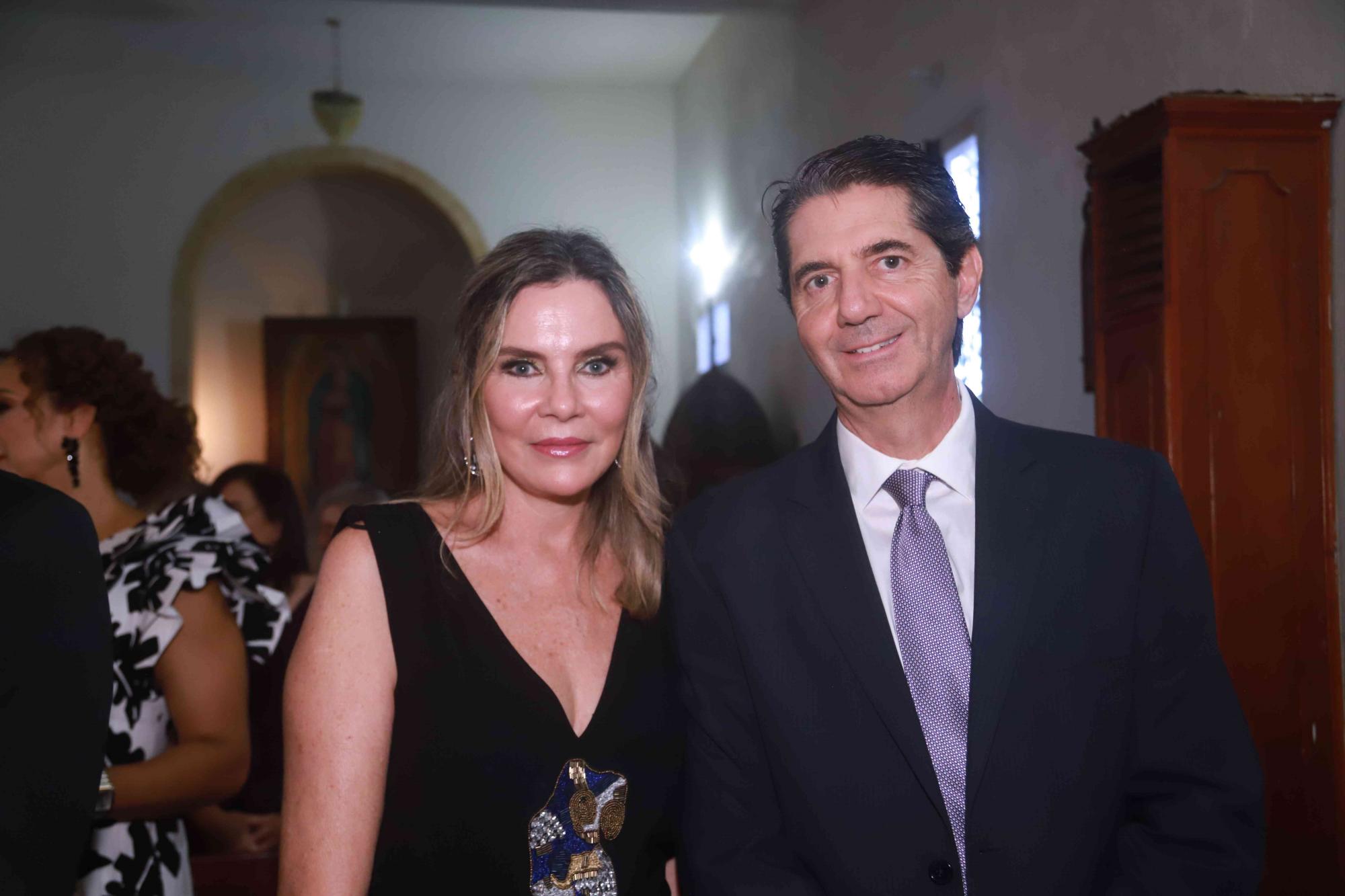 $!Ana Ivette Carvajal de Pérez Castro y Jorge Pérez Castro.