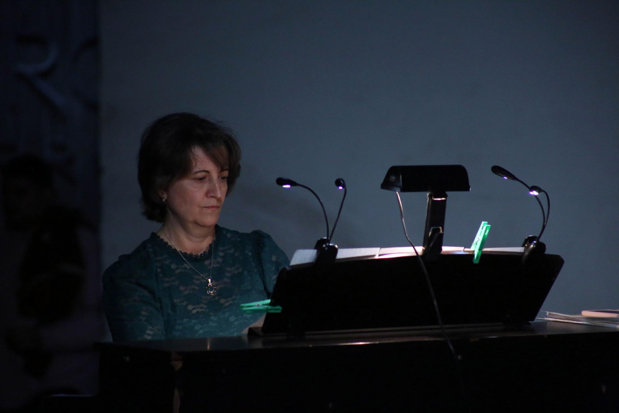 $!El concierto tuvo el acompañamiento al piano de la maestra Zlatina Valkova.