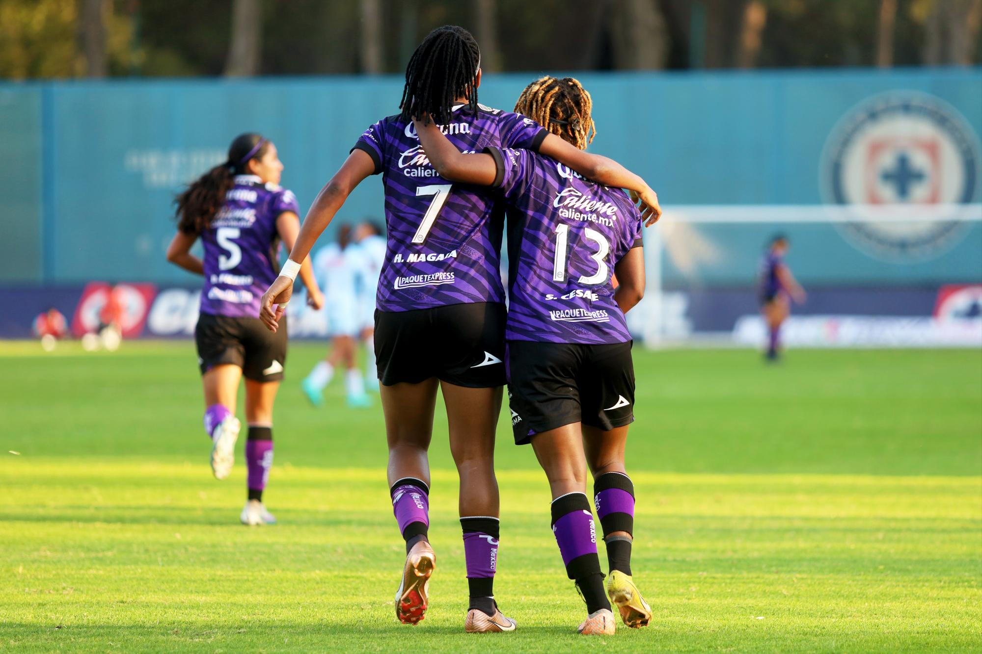 $!Hildah Magaia y Sinoxolo Cesane son convocadas por Sudáfrica