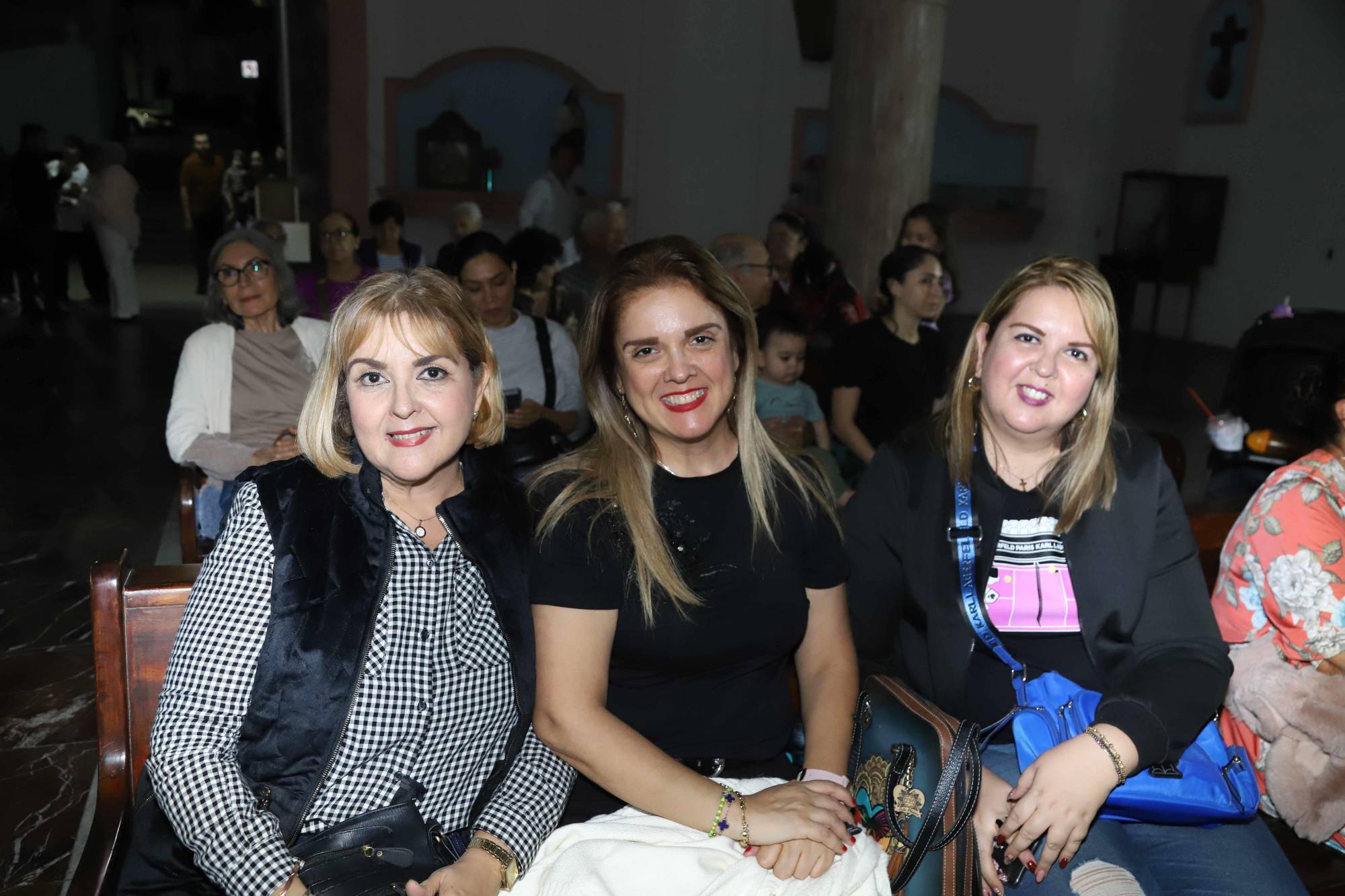 $!Gloria, Karla y Karina Tirado.