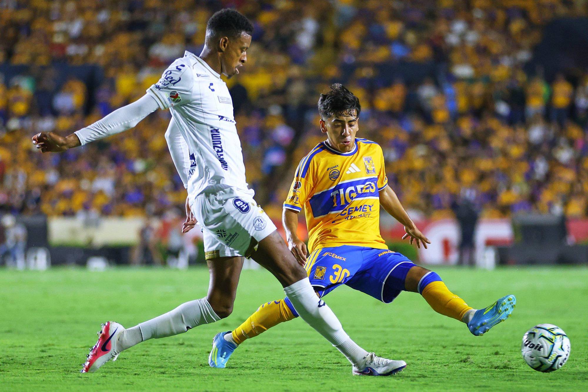 $!Tigres deja escapar el triunfo y empata con San Luis en el Universitario