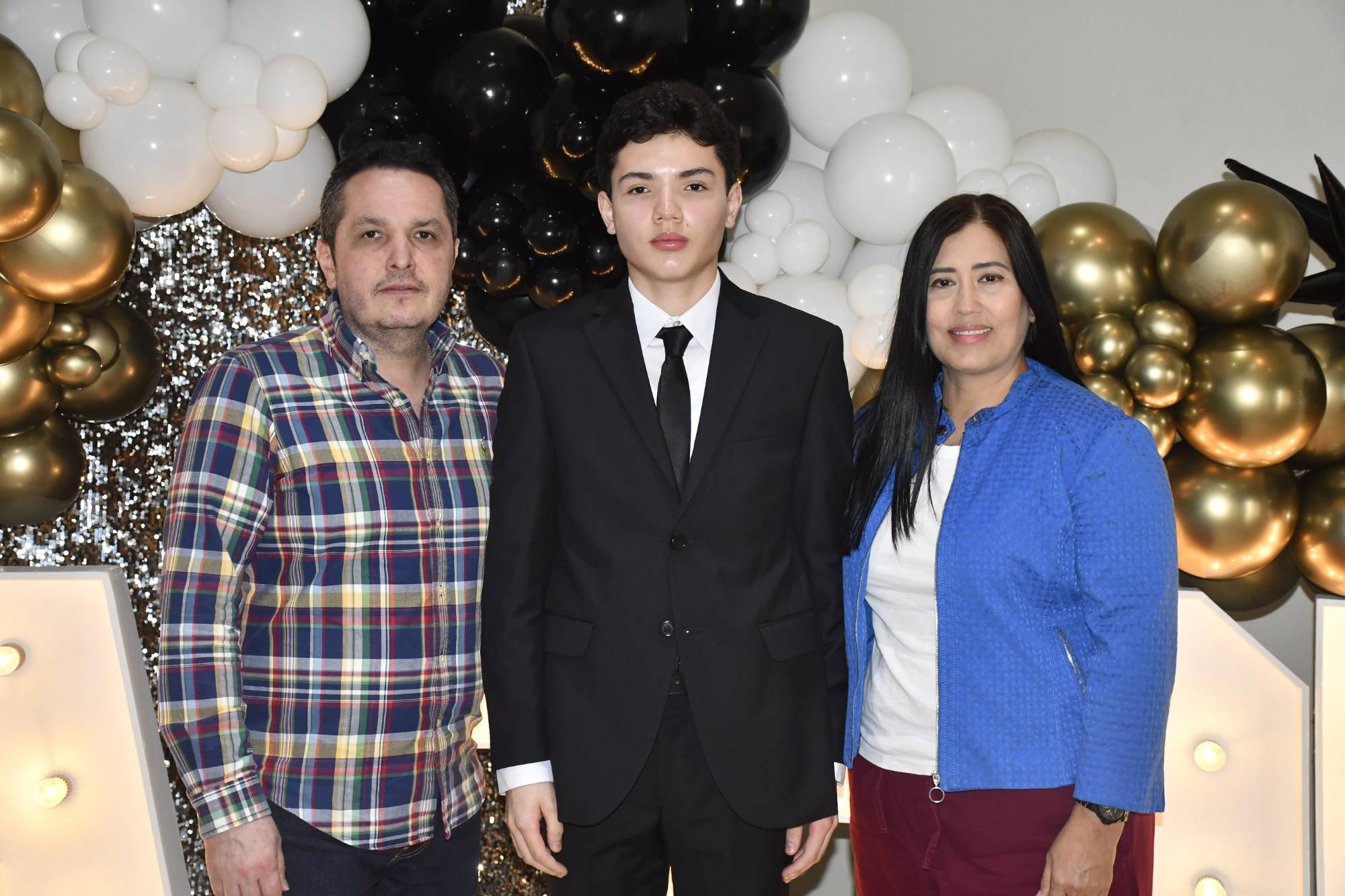 $!Jorge Alain Armenta, Alex Armenta y Marisa Carbajal.