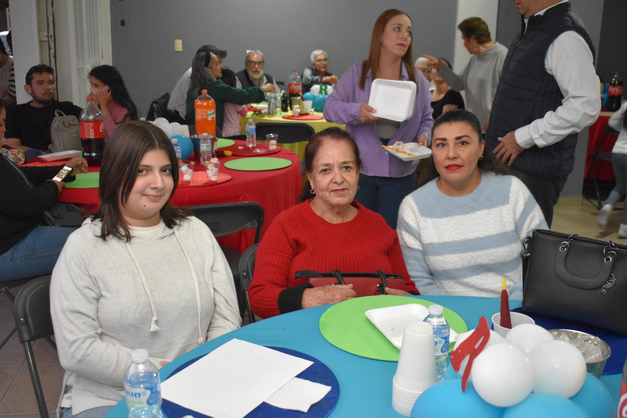 $!Grecia Luque Cásarez, Hortensia Serrano y Soledad Meza.