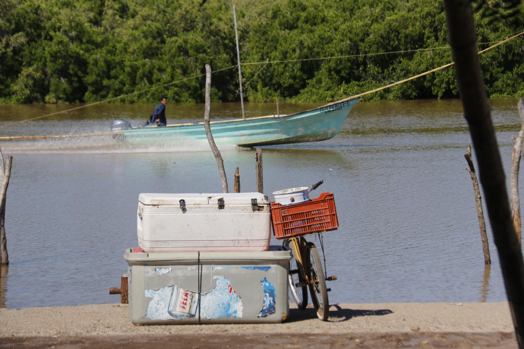$!‘La gente no tiene ánimos’; pescadores de Navolato sacan 4 kilos por jornada