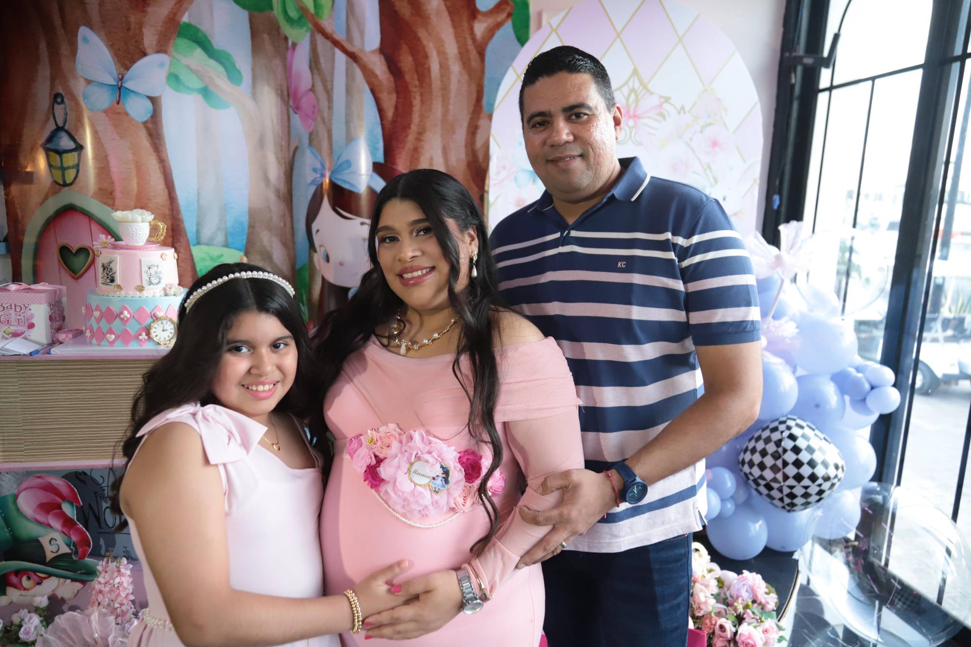 $!Lía Michelle Gómez, Sandra Berenice y José Luis Gómez el día de la fiesta.