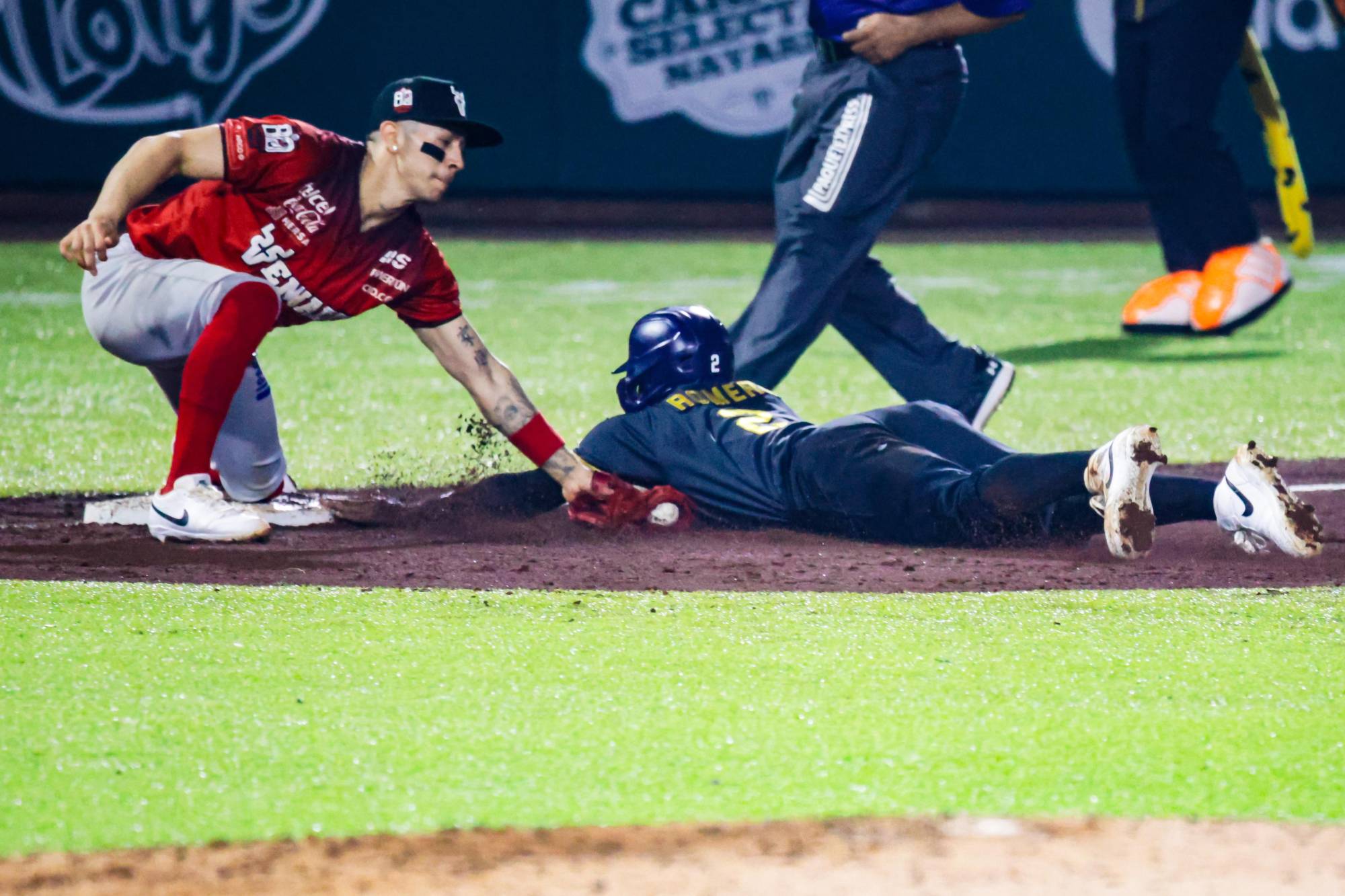 $!Venados arrancan serie con triunfo sobre Jaguares en Tepic