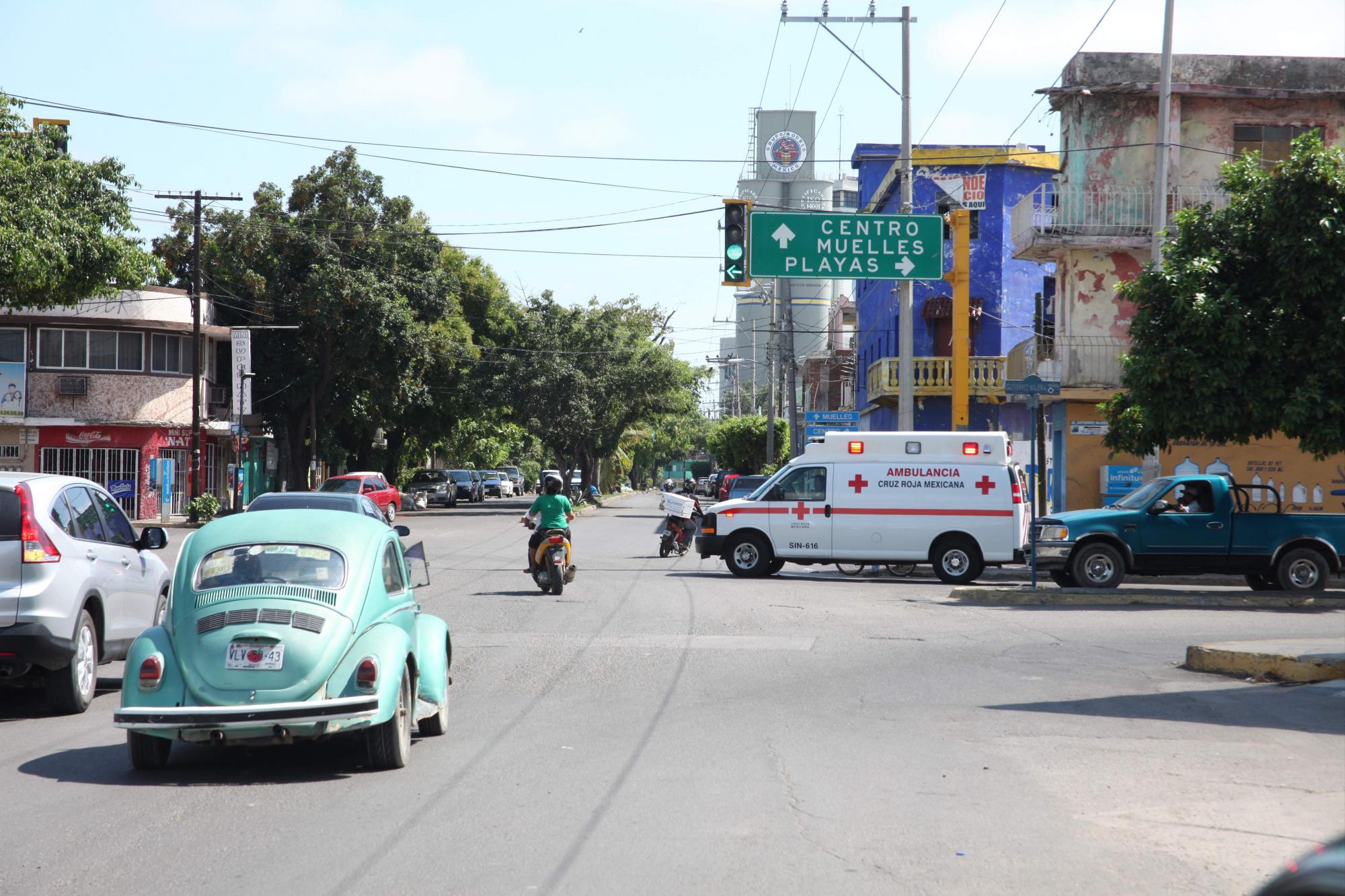 $!Urgen medidas viales para cruces más seguros