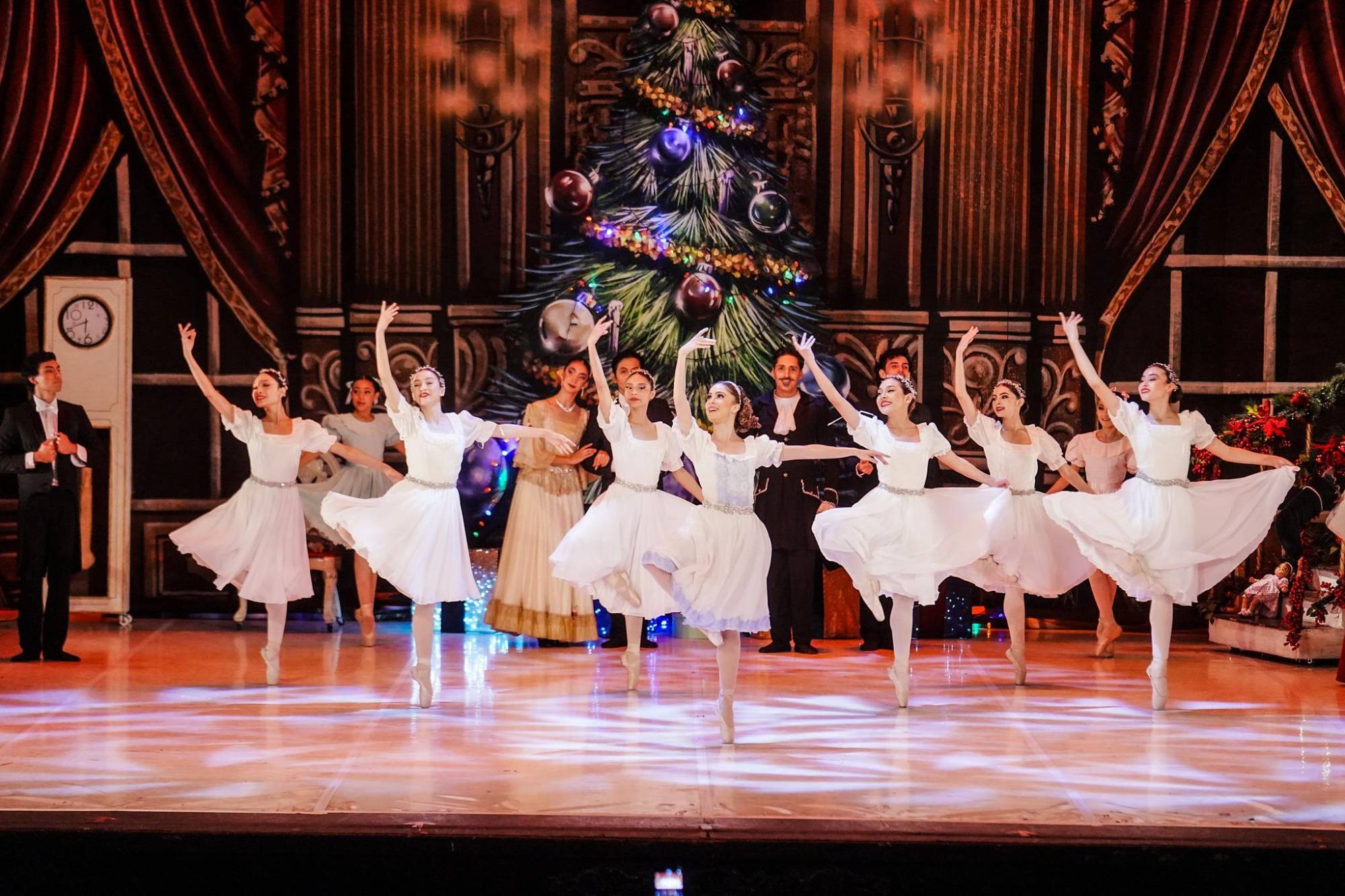 $!La magia del ballet clásico volvió a cobrar vida en uno de los recintos más emblemáticos de la ciudad.