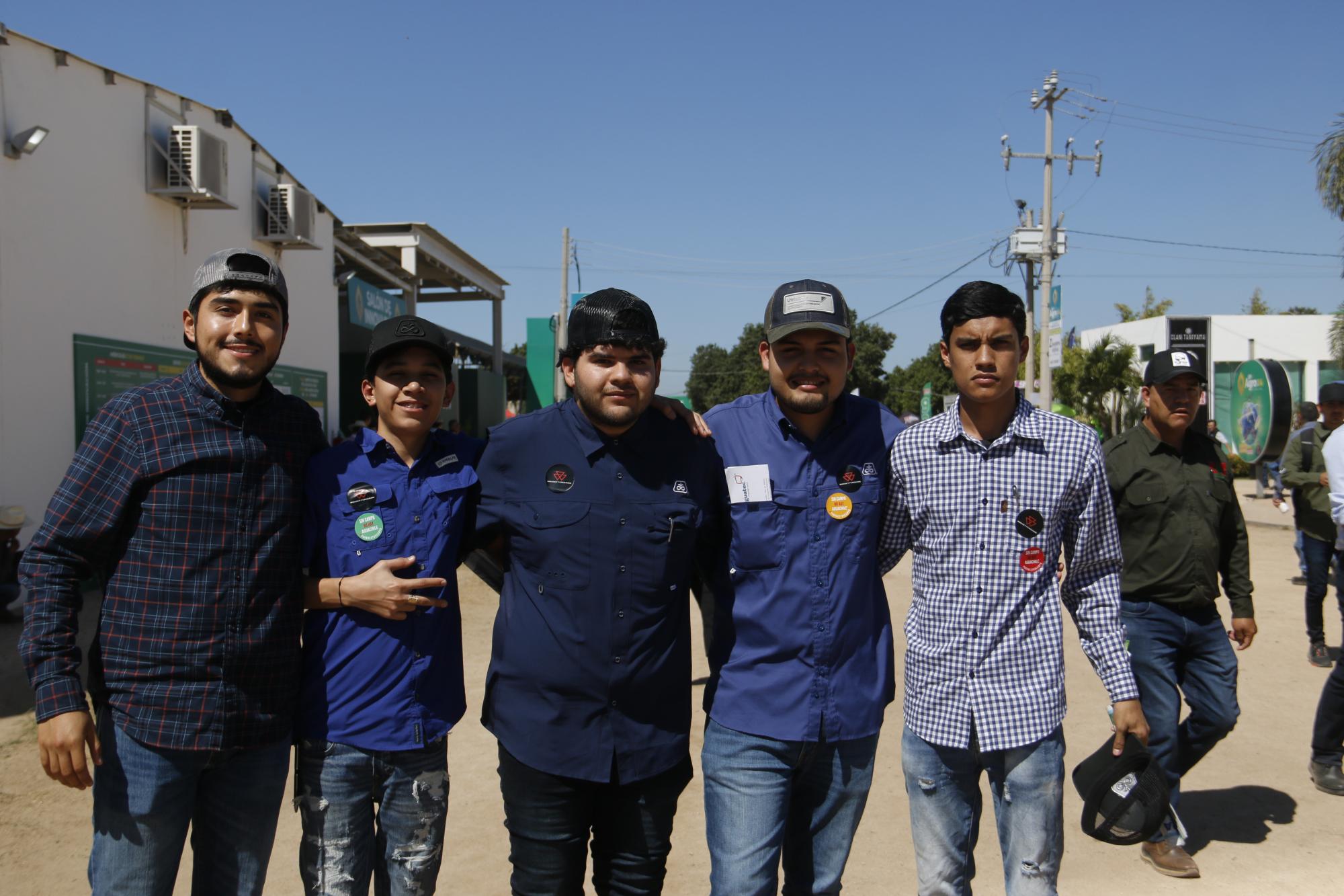 $!Enríque Munguia, Octavio Tamayo, Arturo Armenya, Luis Audeves y Carlos Machado.