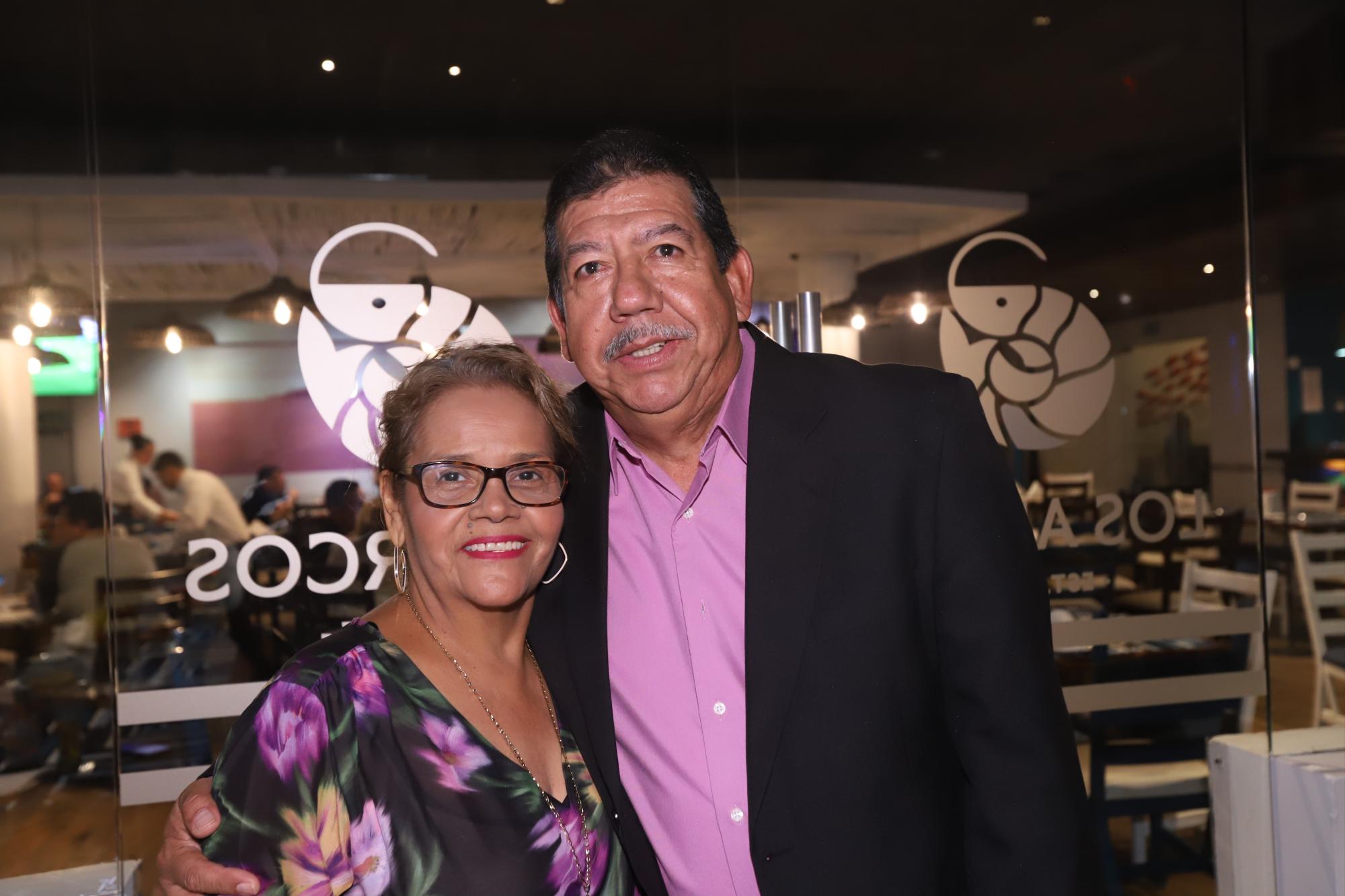 $!Bricia Mercado y Víctor Barbosa.