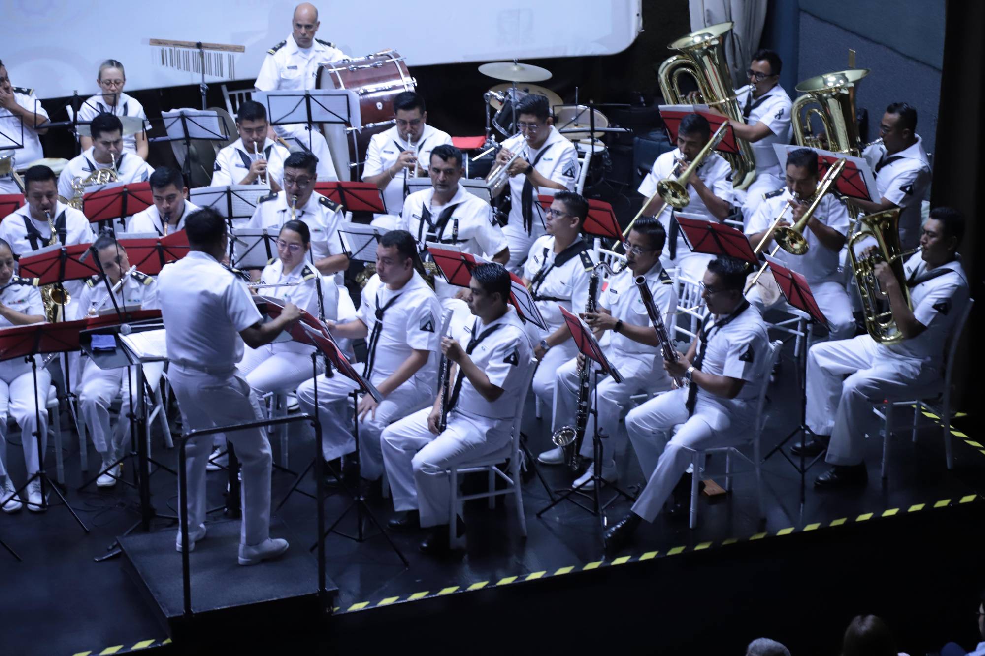 $!Más de 50 elementos integran la banda de La Marina.