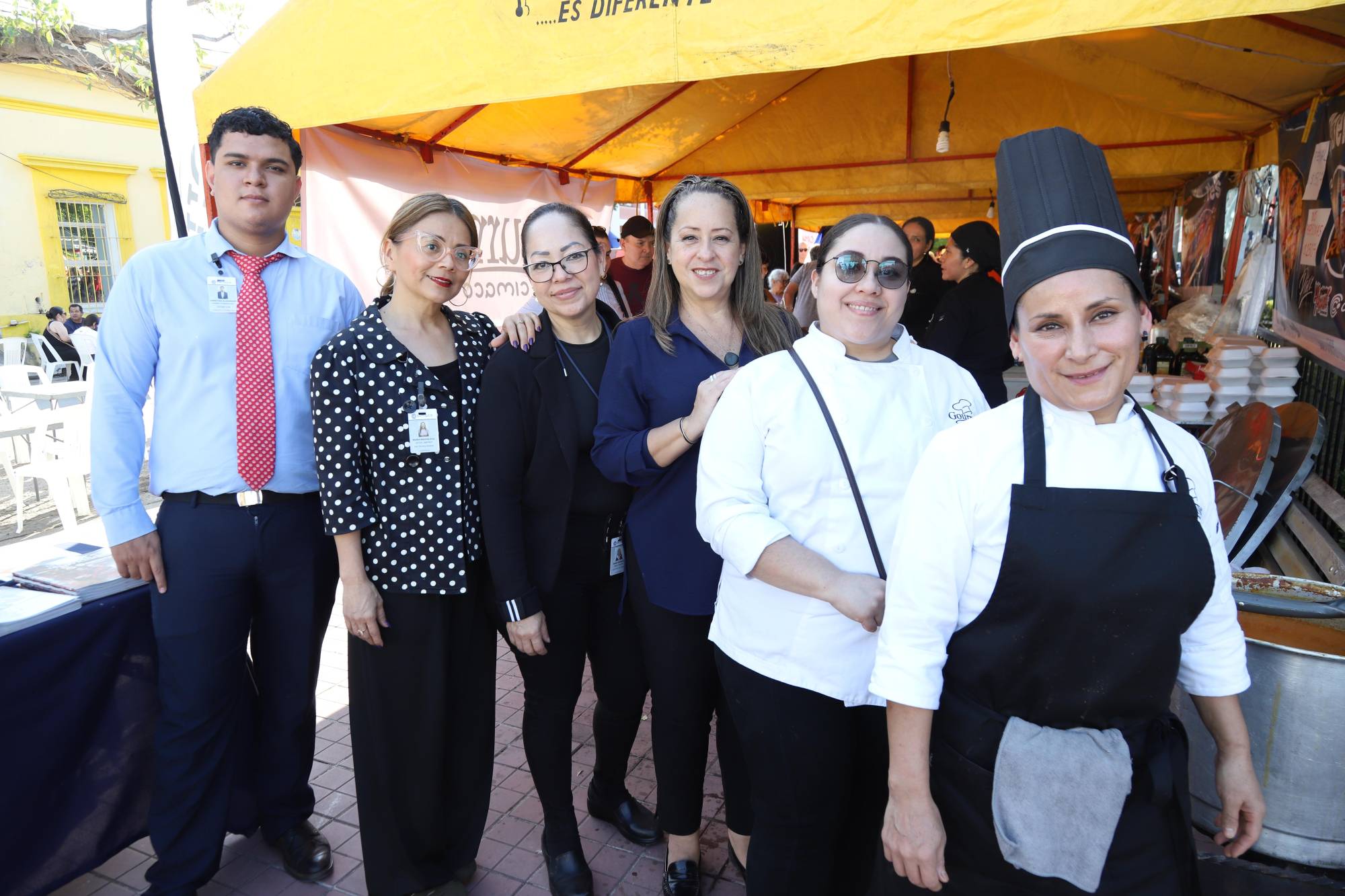 $!Christian Parra, María Magdalena Leyva, Marisela Meza, Litzia Ayón, Frida Mascareño y la chef Érika Barraza, de Cimaco.