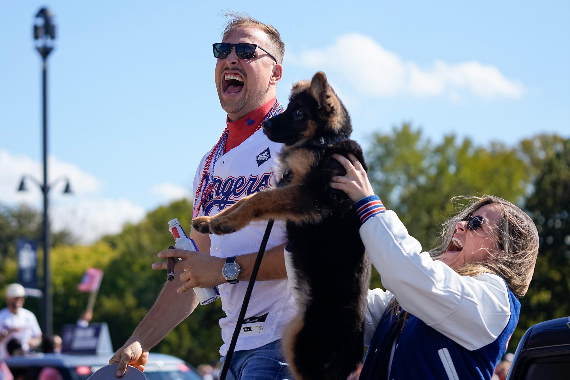 $!Rangers celebran su primera Serie Mundial con un desfile en Arlington