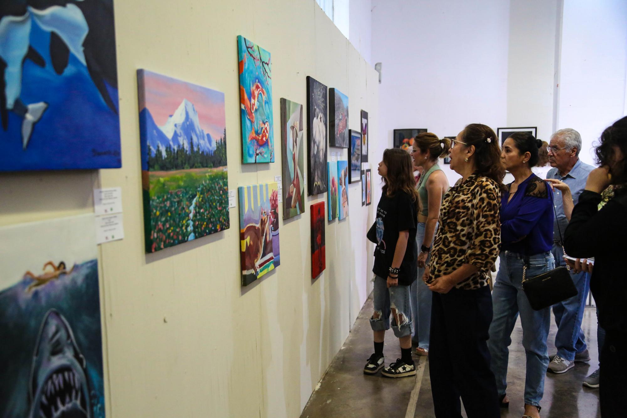 $!Los artistas estuvieron acompañados de sus familias.