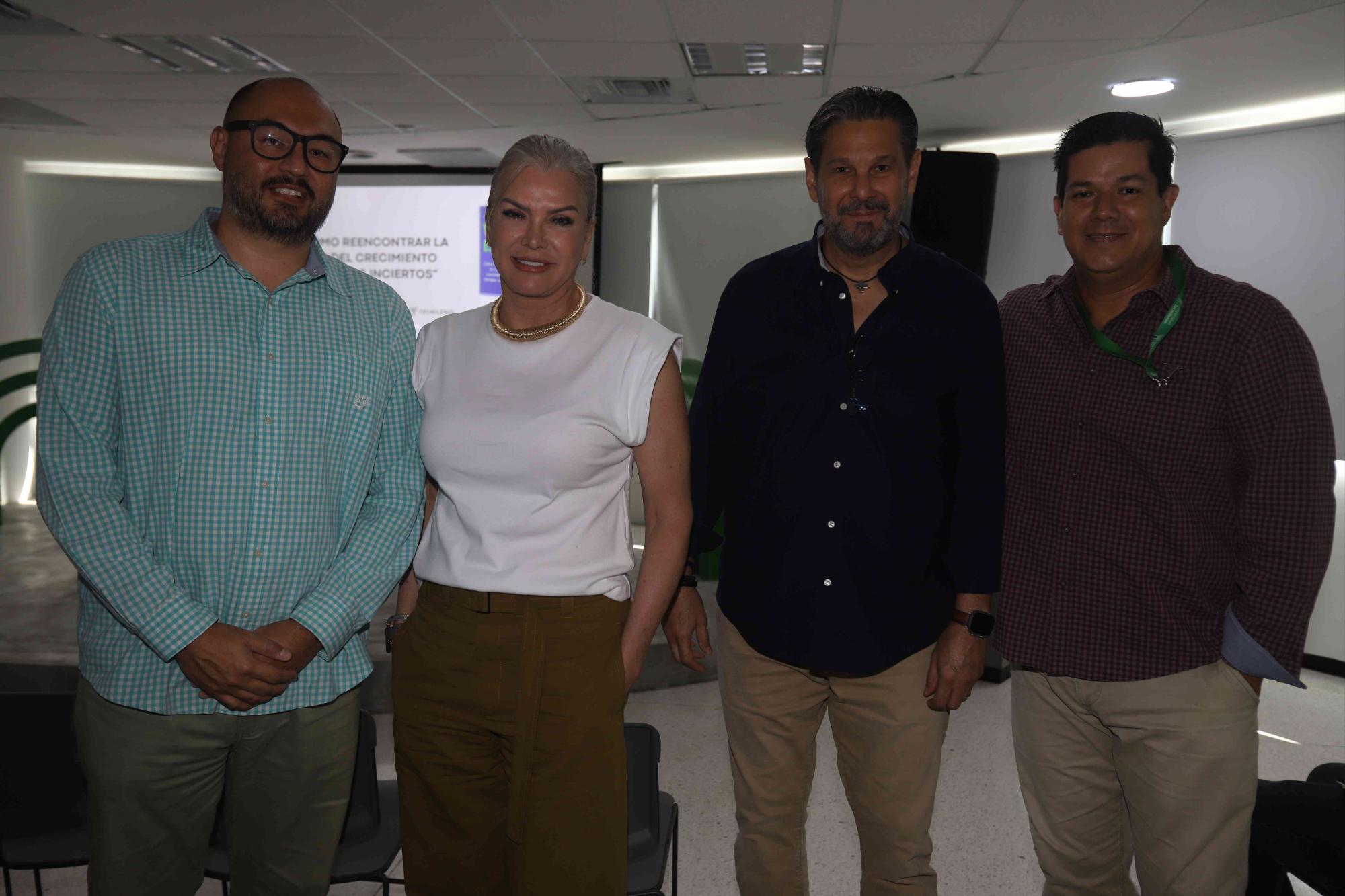 $!Eduardo Calderón, Clementina Rendón, Abelardo Cantú y Víctor Maldonado.