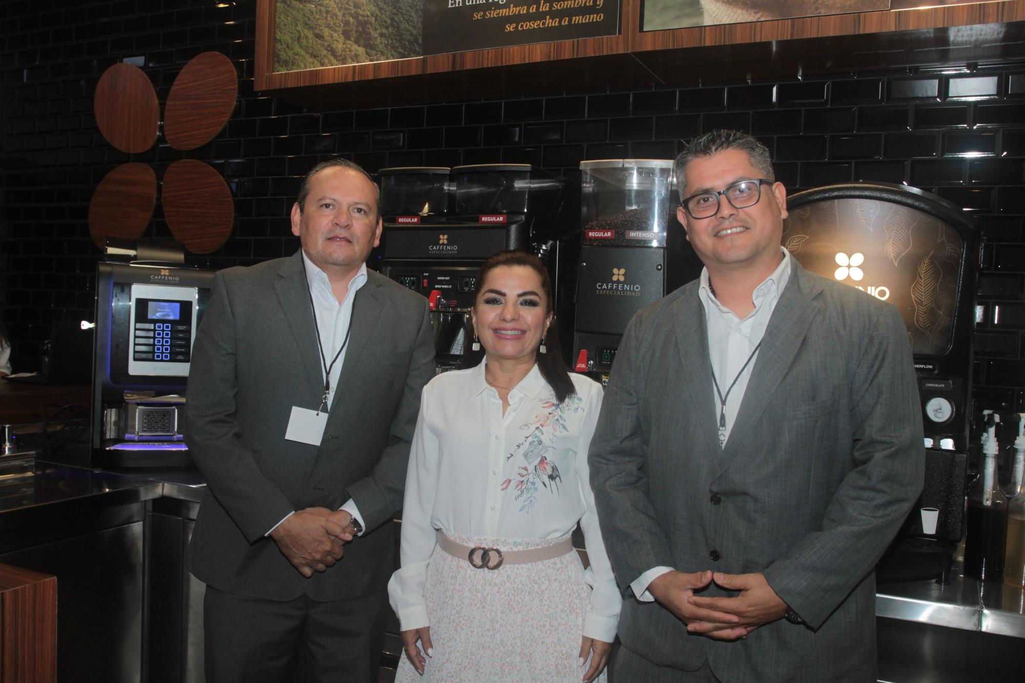 $!Juan Soto, Claudia Peña Chico y Guillermo Salcedo.