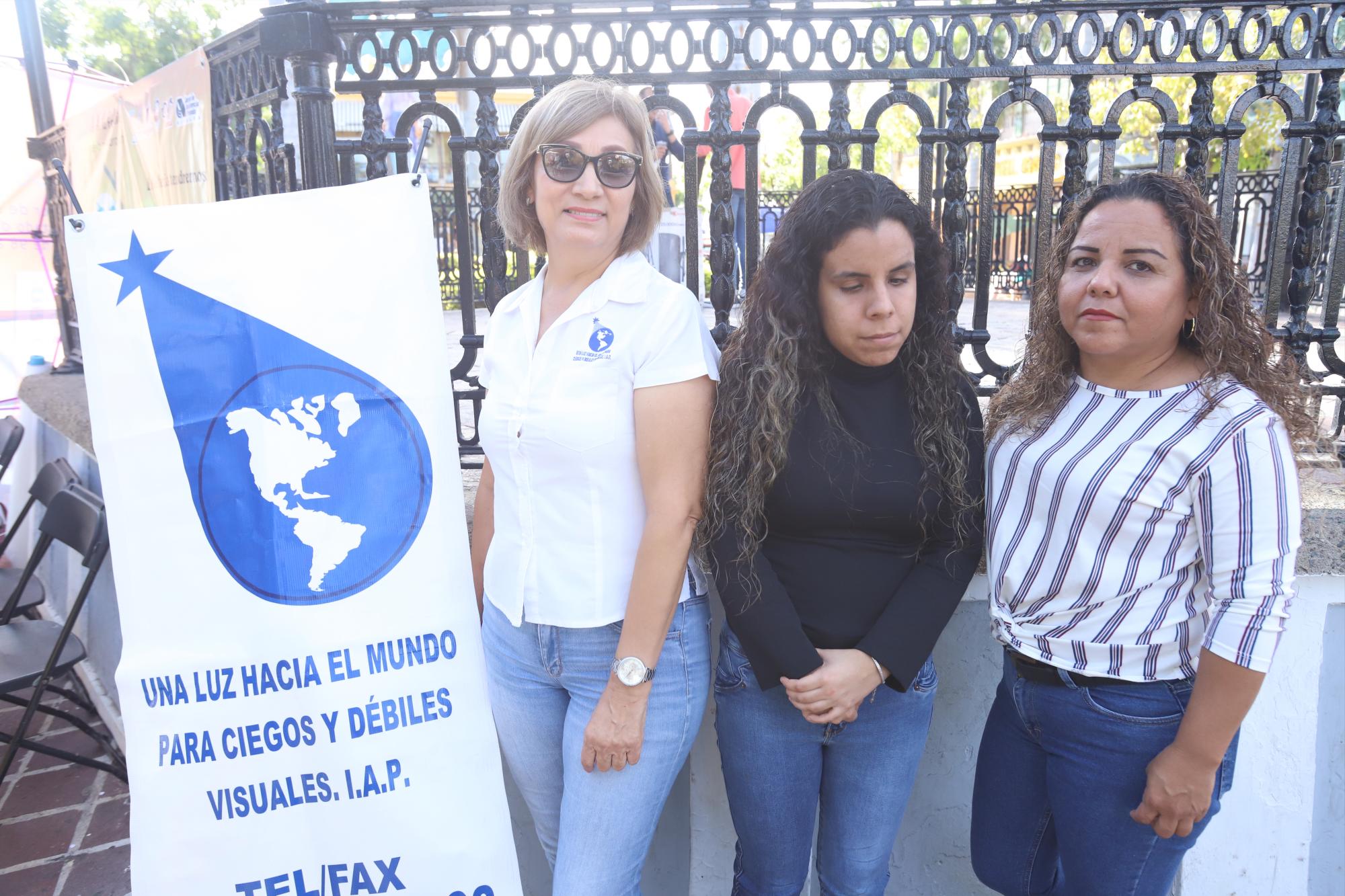 $!Rosy García, Melissa Nájera y Carolina Rubio, de Una Luz Hacia el Mundo para Ciegos y Débiles Visuales.