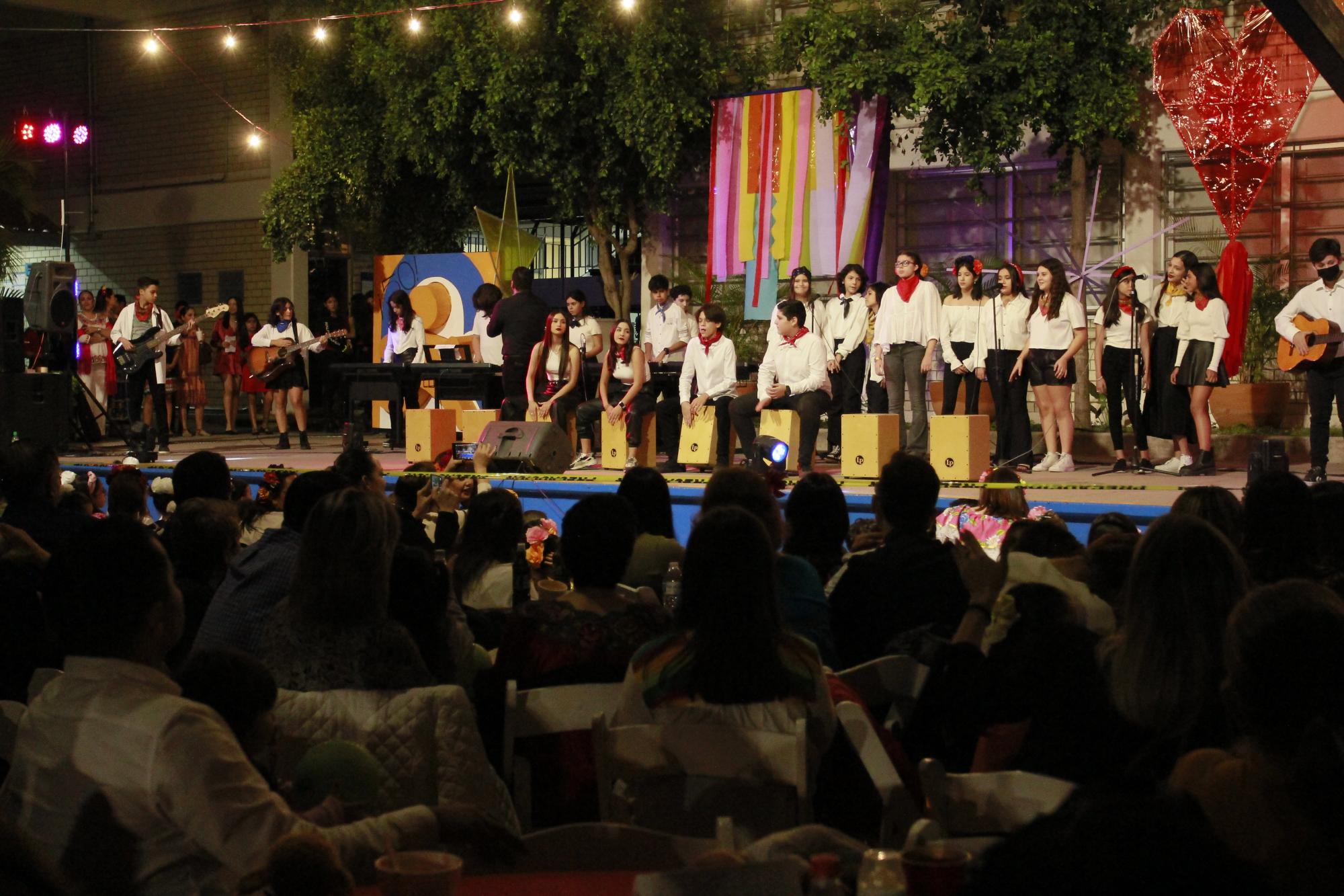 $!Disfruta la Escuela Activa Integral una divertida noche mexicana