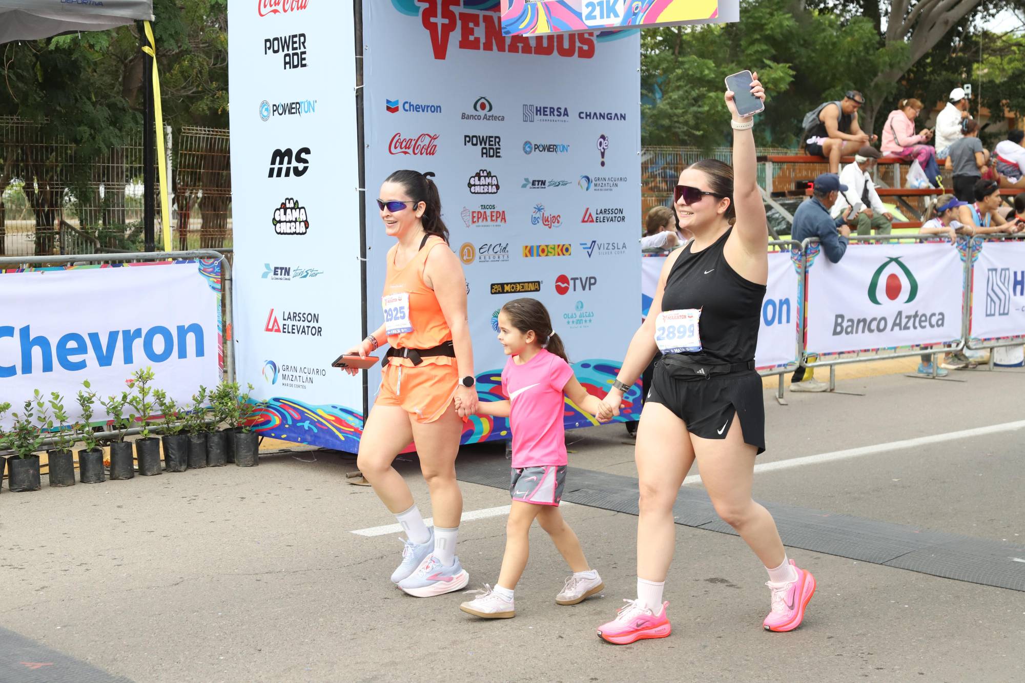 $!Cindy Lizárraga, Natalia Kelly y Hortencia Lizárraga.