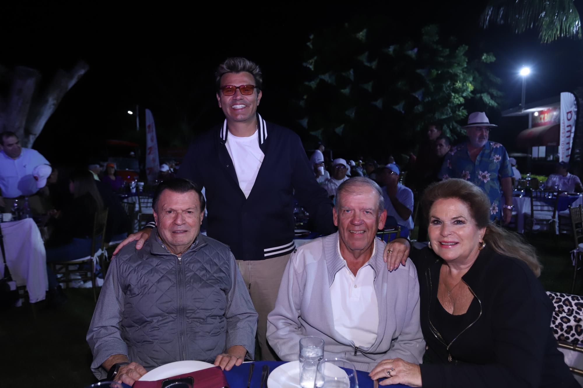 $!Amado Guzmán Wolfskill, Amado Guzmán Reynaud, Emilio Goicoechea y Julieta de Goicoechea.