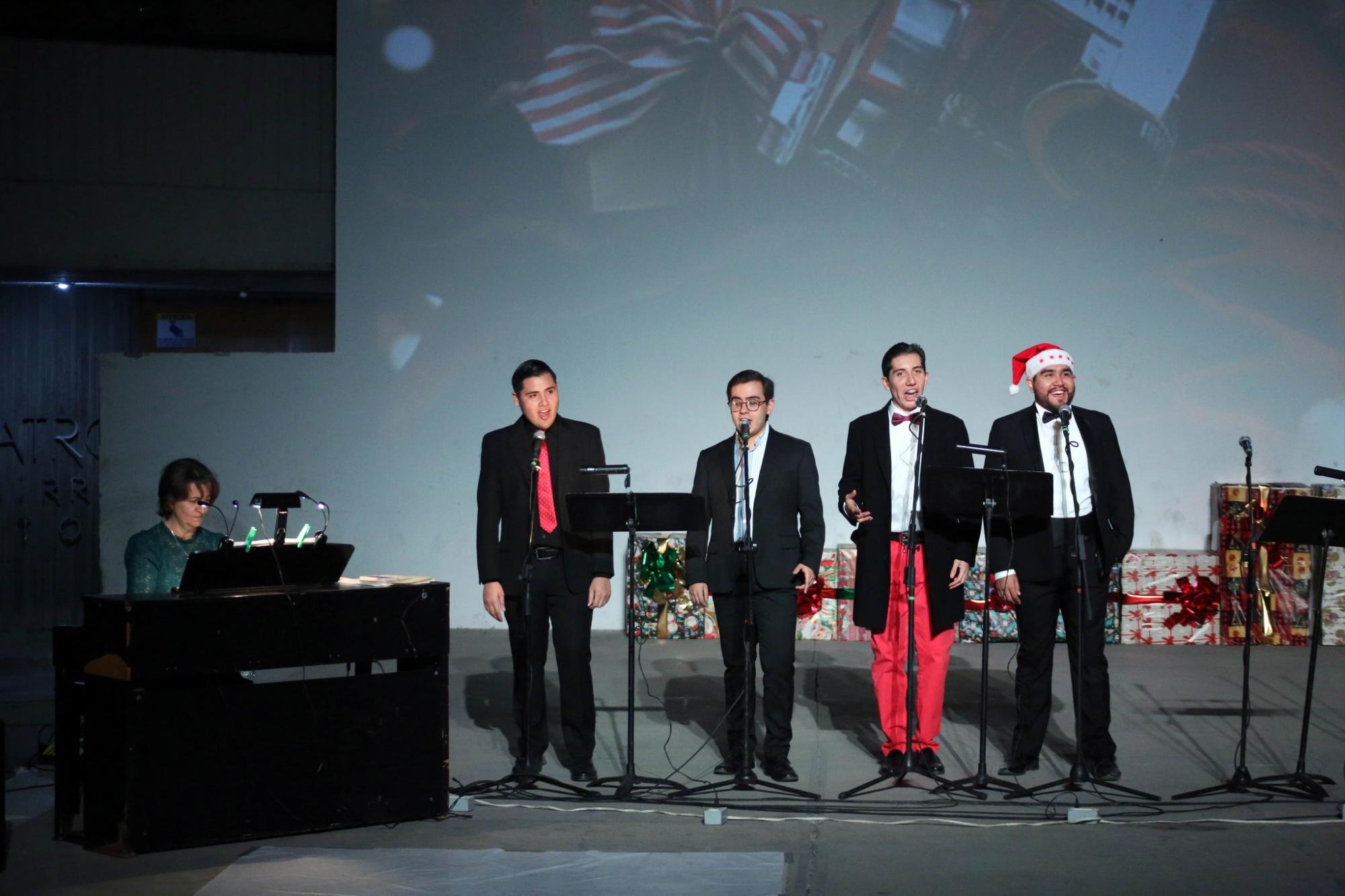$!Un repertorio navideño compartieron los integrantes del TAOS.