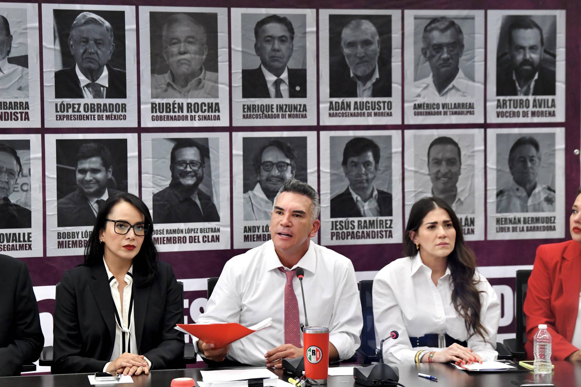 $!El PRI solicitó ante el INE la perdida de registro de Morena.