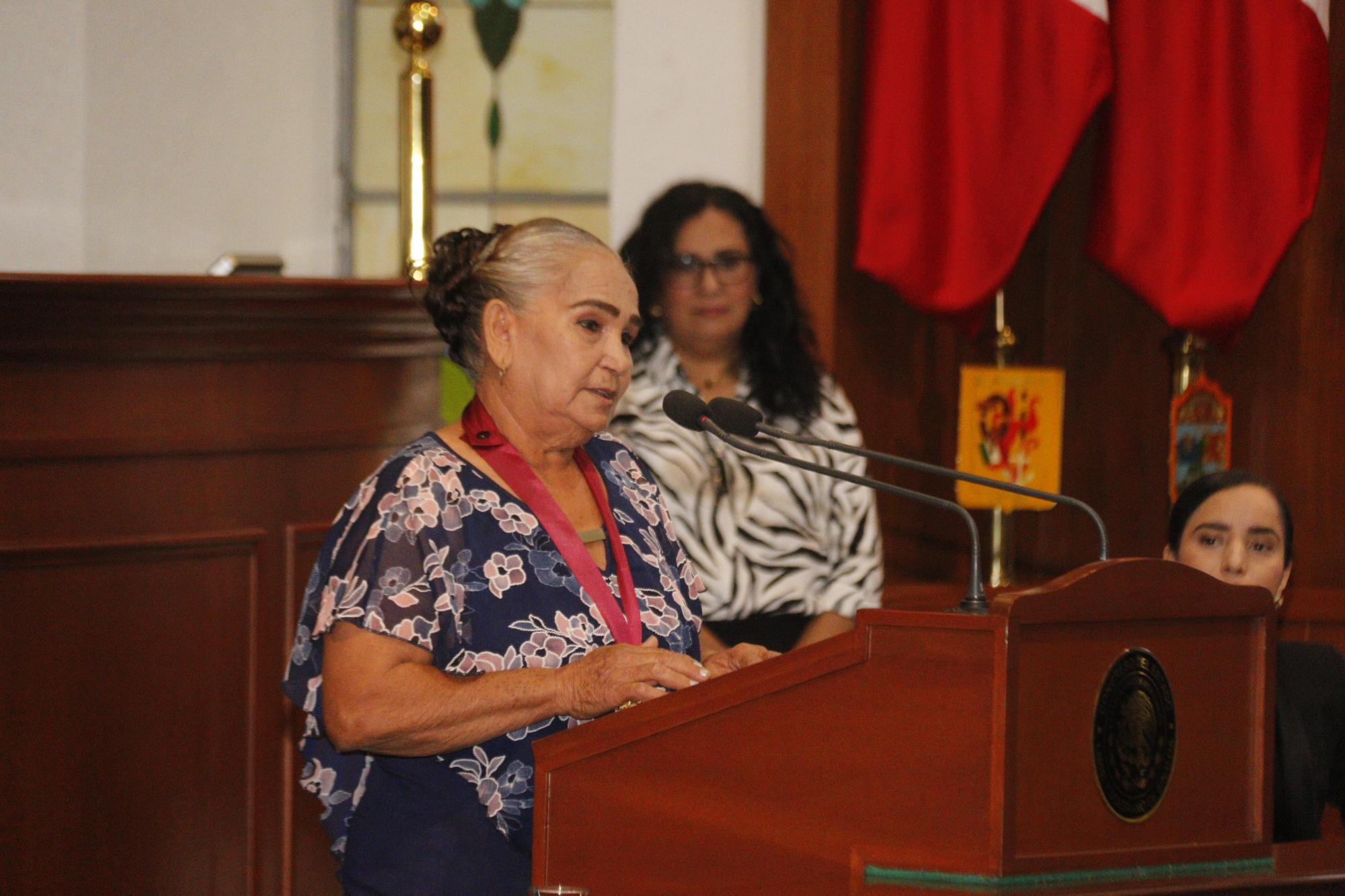 $!Juliana Zepeda es la primera ciudadana en recibir el Premio a la Mujer Rural Sinaloense