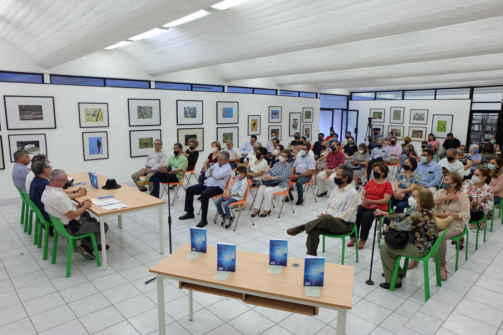 $!La presentación se llevó a cabo en la biblioteca del Centro Cívico Constitución.