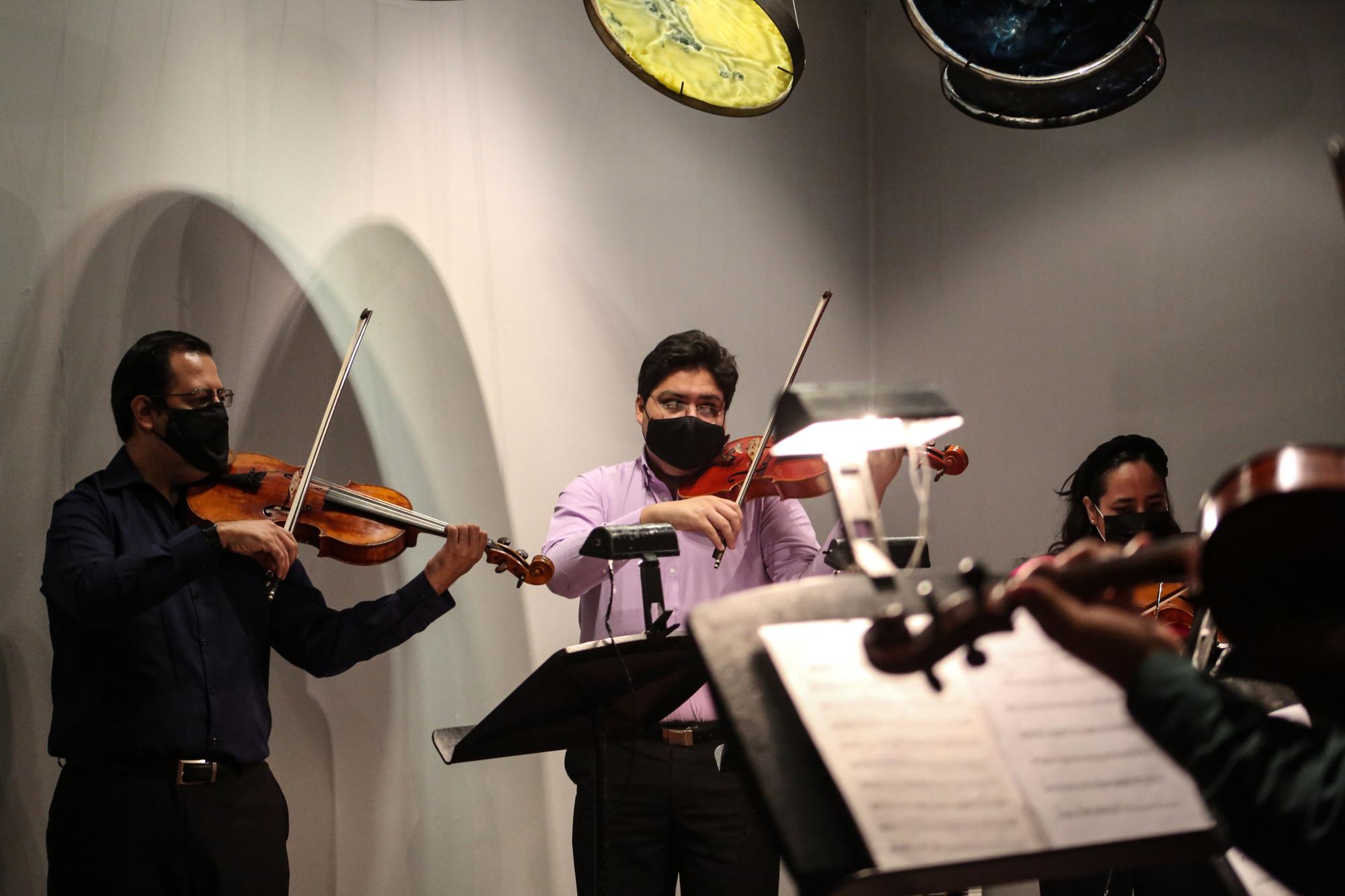 $!Subliman la música de la viola, durante el concierto Virtuosos y Virtuales, de la OSSLA