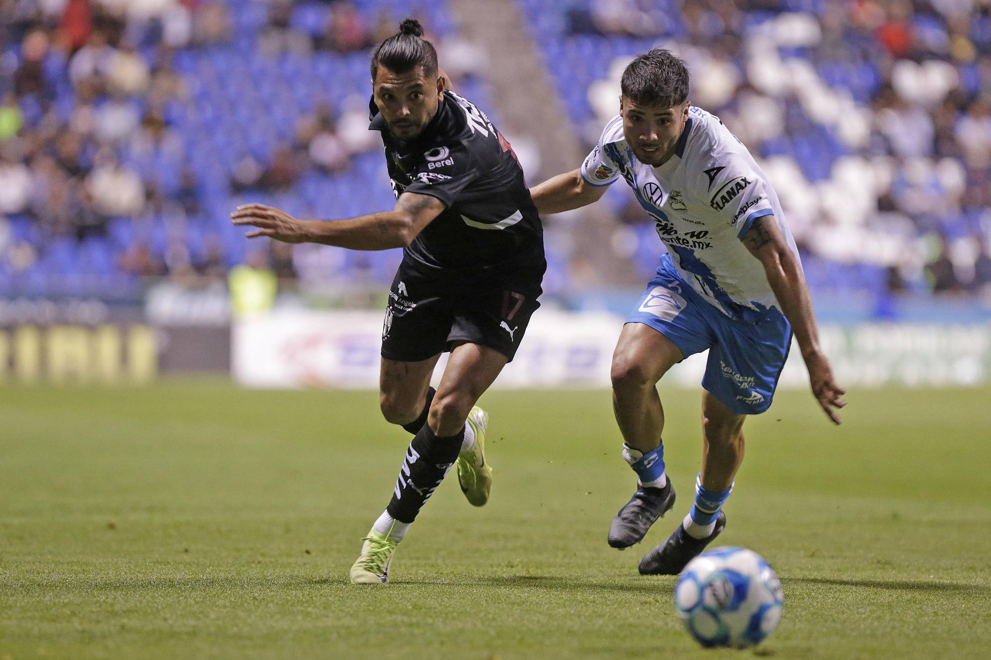 $!Rayados gana sin problemas en su visita a Puebla