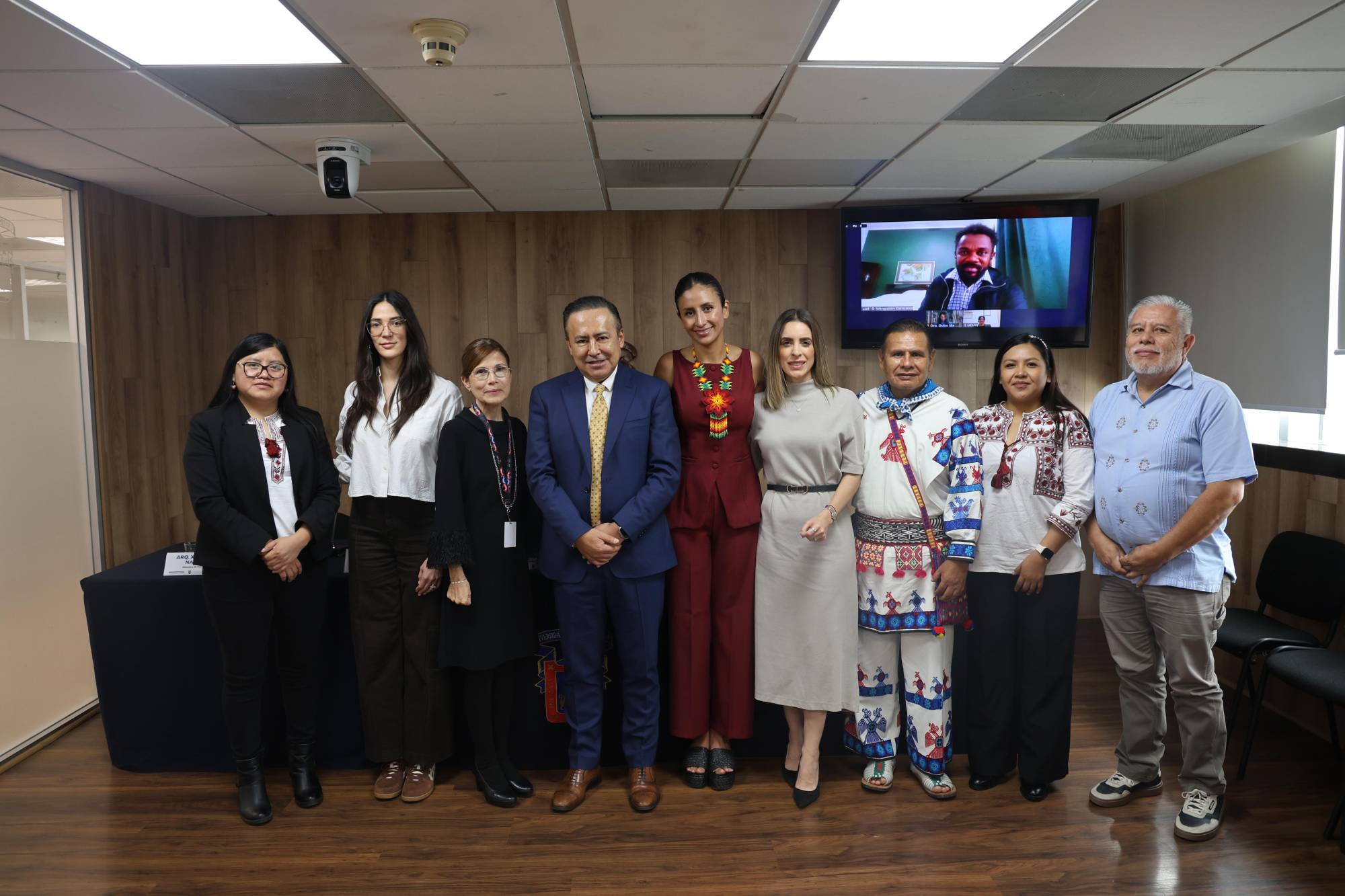 $!Autoridades anuncian el galardón y el autor premiado estuvo presente de manera virtual.