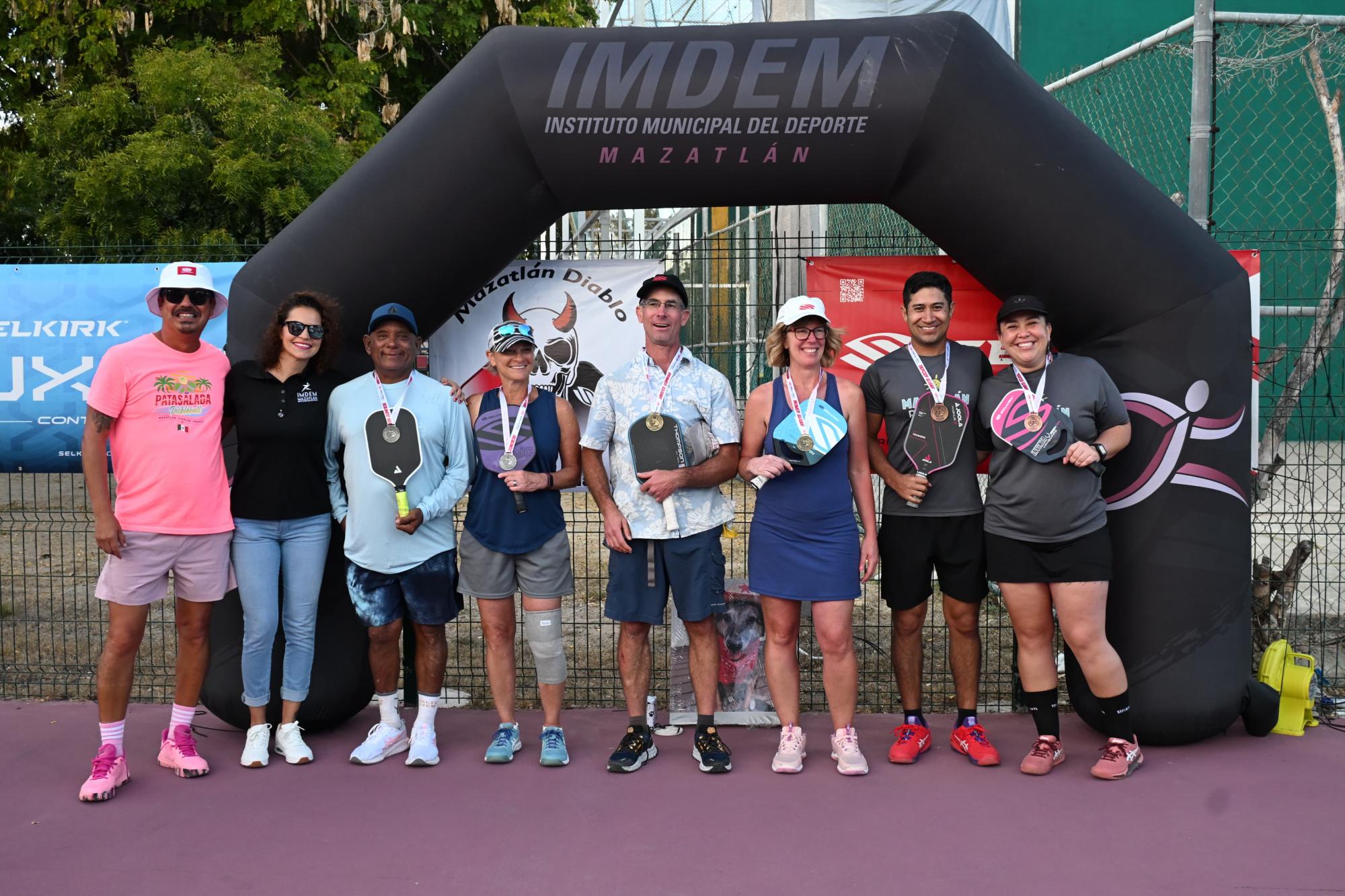$!El Diablo Pickleball Tournament concluye con emocionantes partidos de parejas mixtas