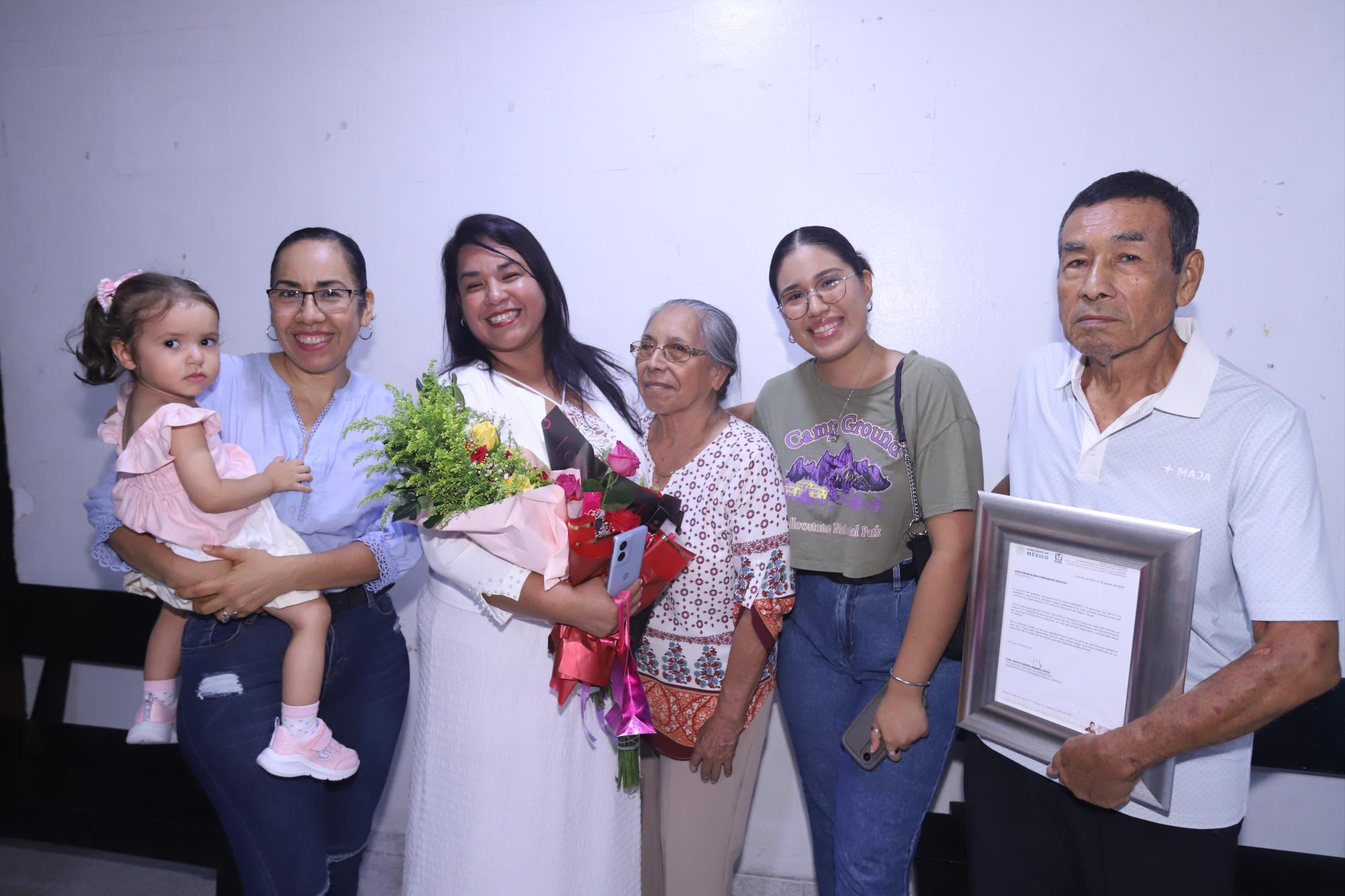 $!Brielle y Selene Hernández, Nadia, Magdalena Sánchez, Kiara Fuentes y Federico Hernández.