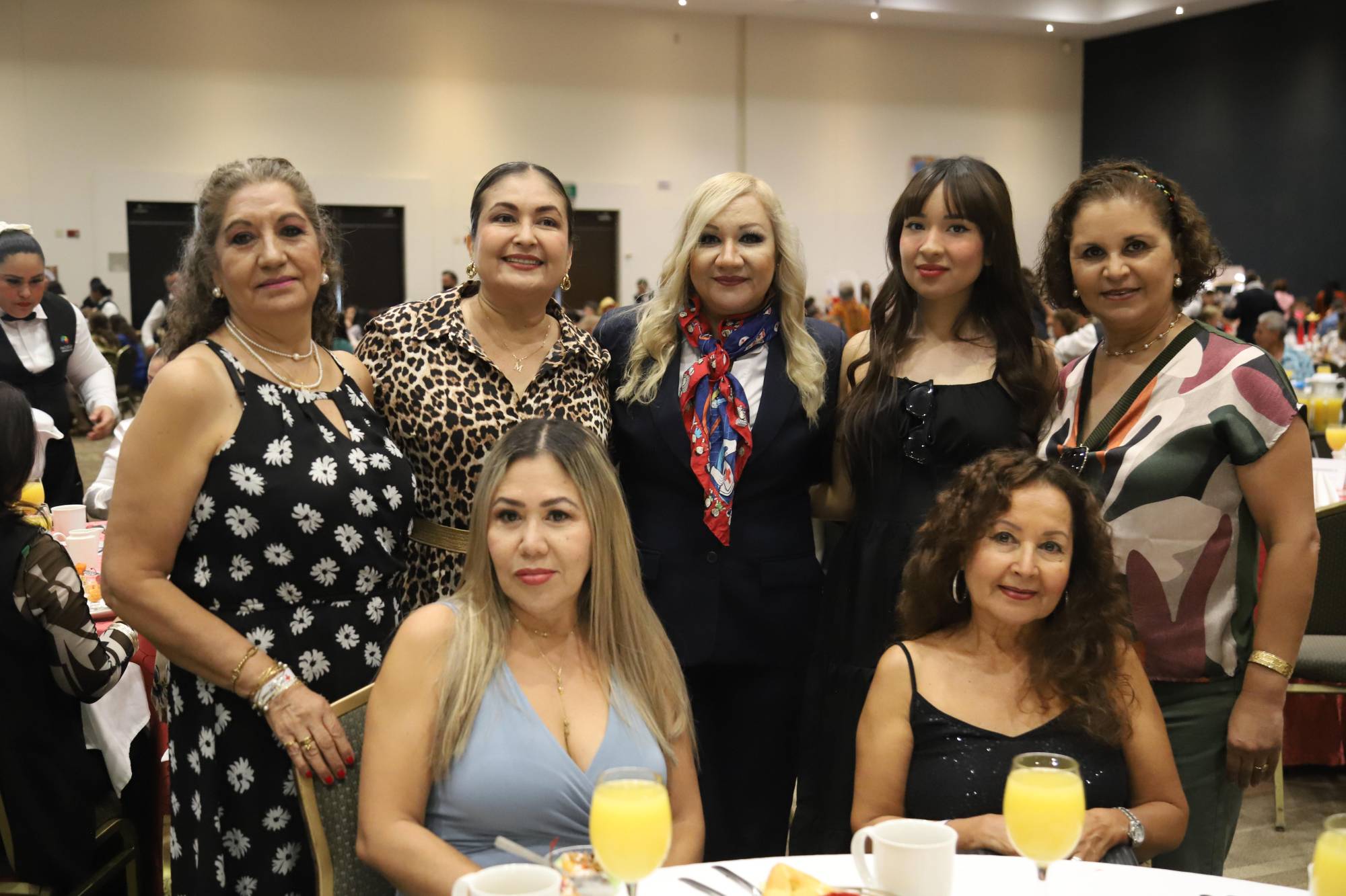 $!Estela Cruz, Chuyita de Raygoza, Claudia Aguila, Paulina Mendoza, Carmen Sarabia, Mary Reyes y Angélica Vivanco.