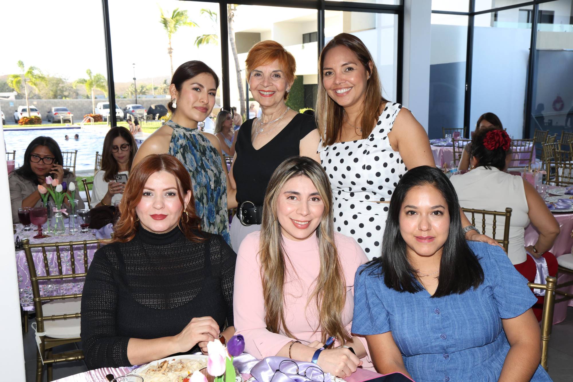 $!Allison Ochoa, Mary Cazáres y Jarely Cabada, Suzette Lugo, Jéssica Zazueta y Silvia Cazáres.