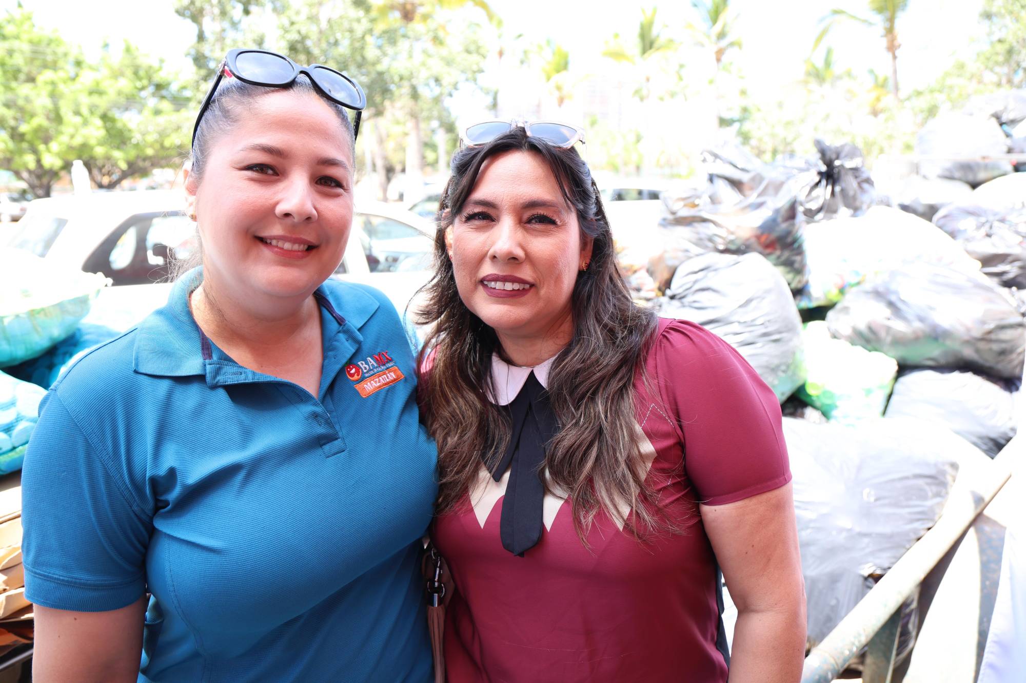 $!Dora Zataráin y Karina Olivas, del Banco de Alimentos.