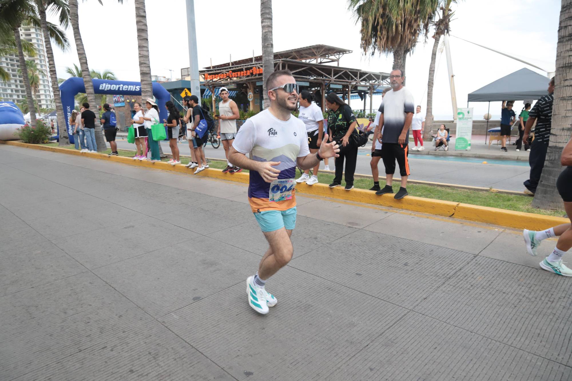 $!Óscar Tirado Bernal da su mayor esfuerzo.