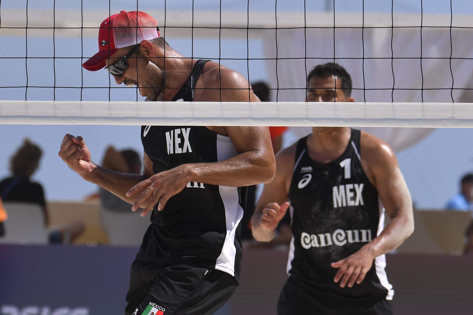 $!Mexicanos arrancan con derrotas el Tour Mundial de Voleibol de Playa en Cancún