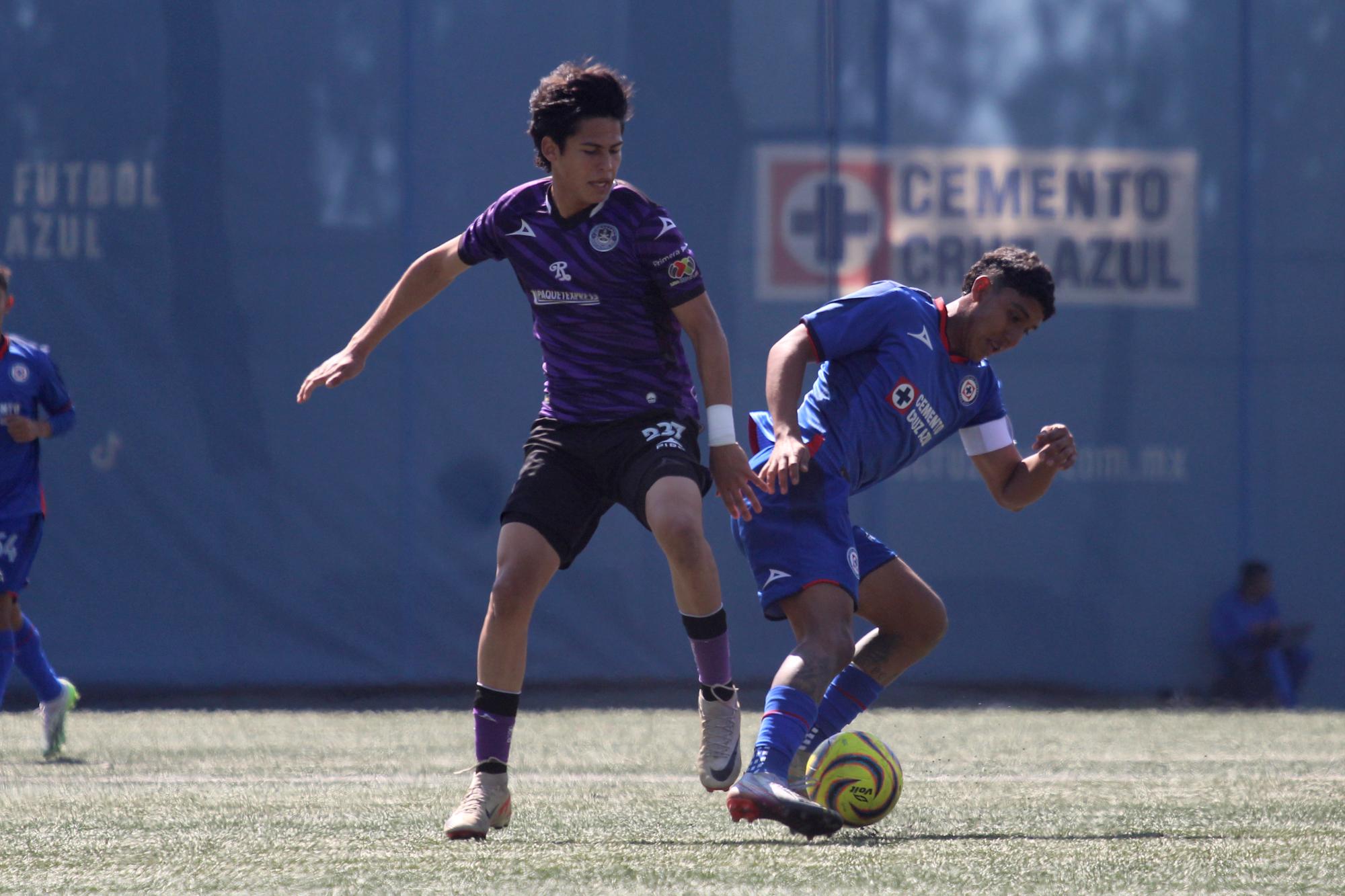 $!Juveniles del Mazatlán no ven la suya ante Cruz Azul
