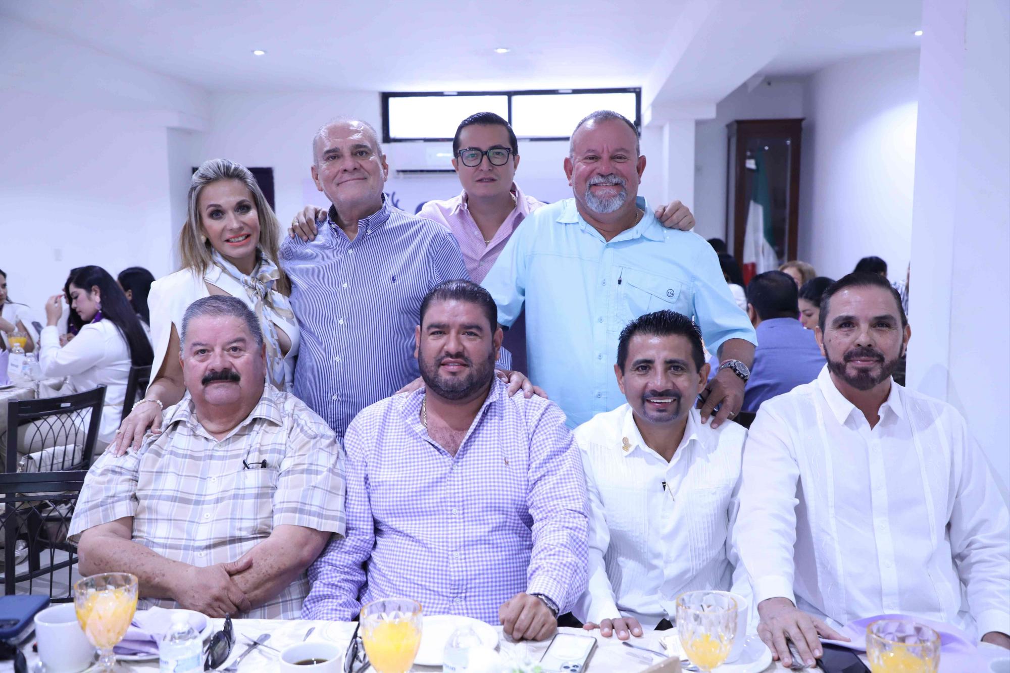 $!Alín Torrero, Florencio Romero, Juan Ríos, Roberto Osuna, Emilio Pasillas, Rogelio Núñez, Julio Silva y Miguel Hernández.