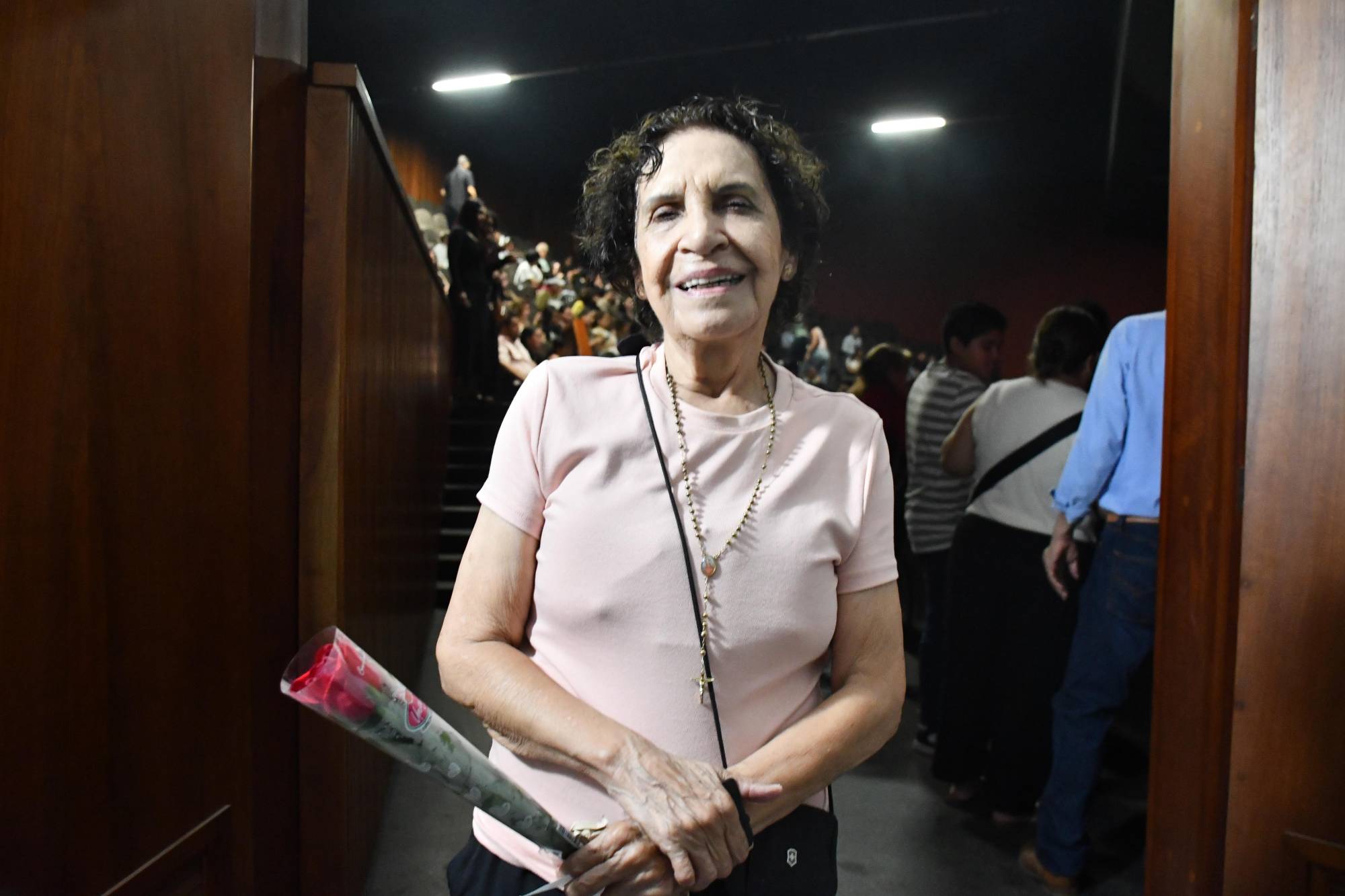 $!Rosy Curiel acudió a disfrutar del concierto.