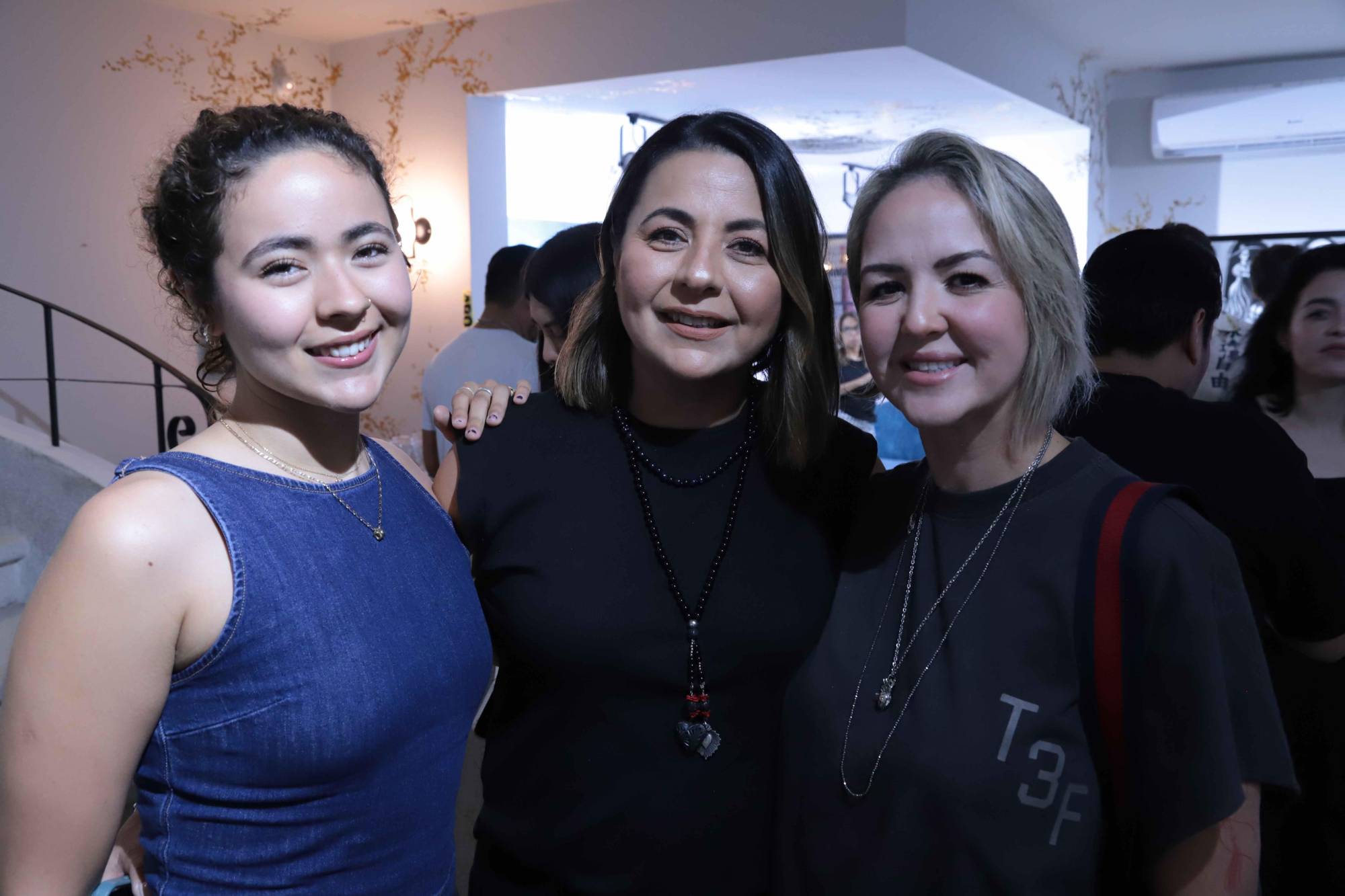 $!Paula Terán, Choi Wong y Helena Dominés.