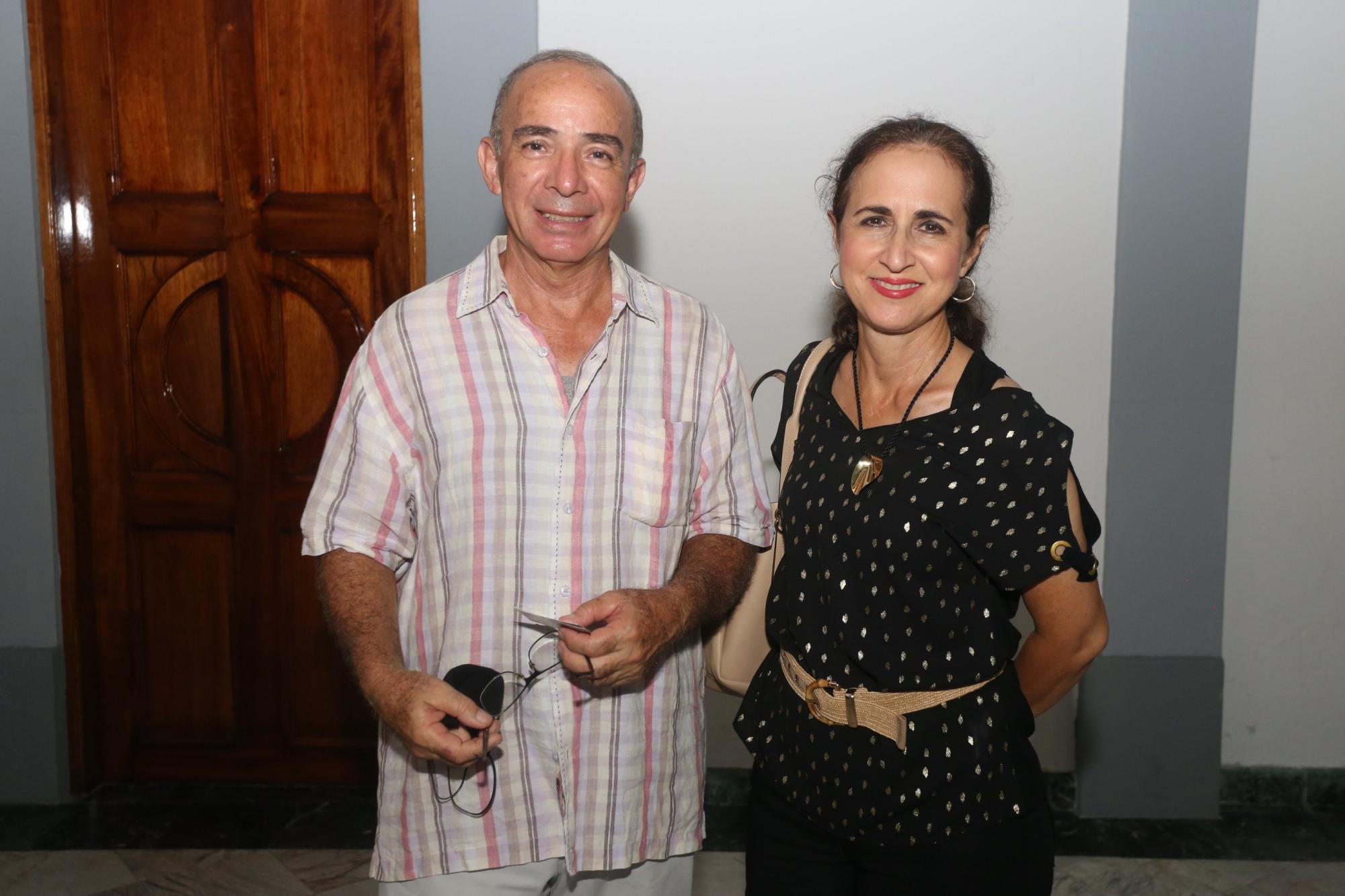 $!Felipe León y Yéssica Avilés de León.
