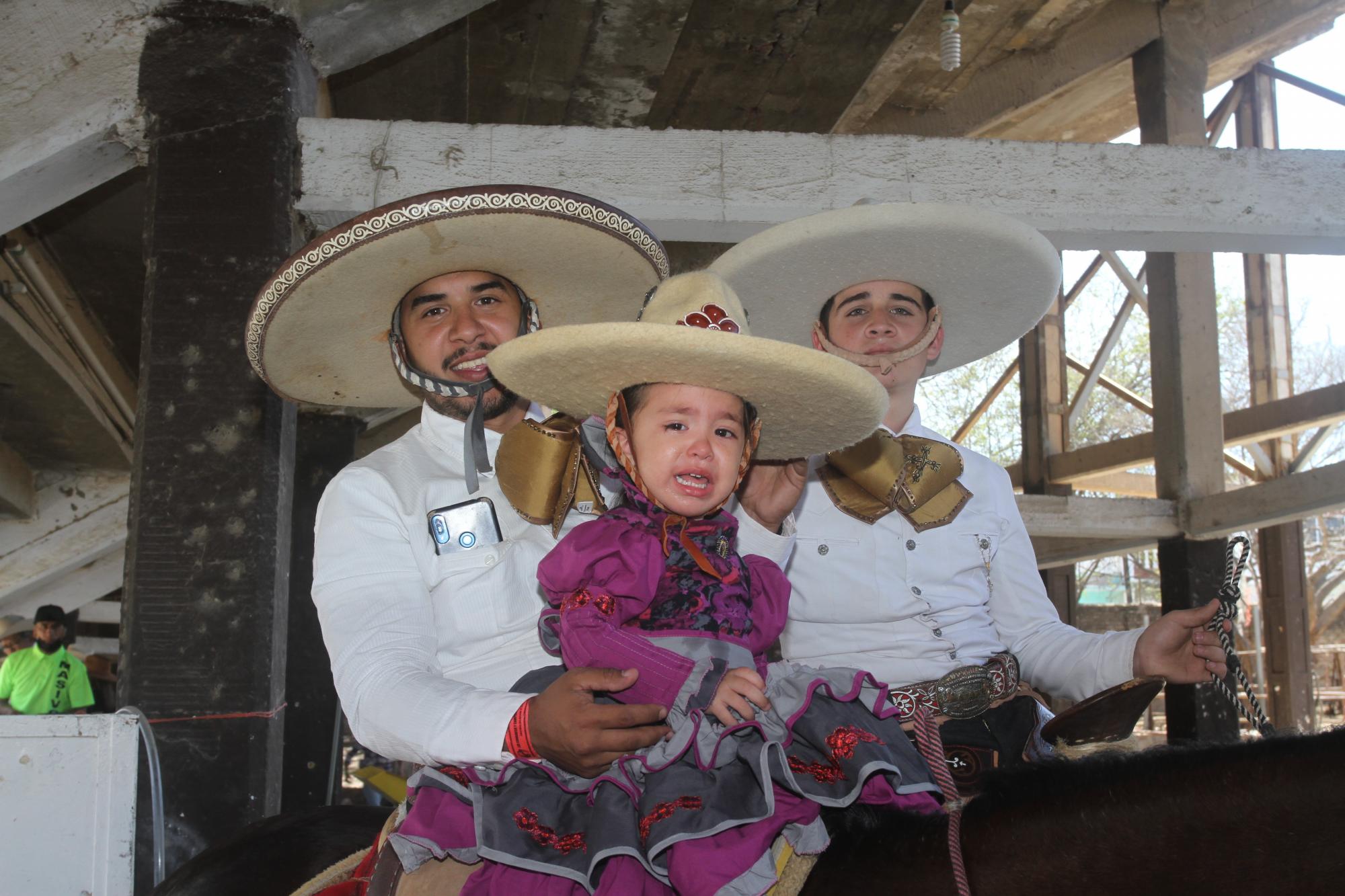 $!Luis y Luisa Cotera junto a Alberto Lizárraga.