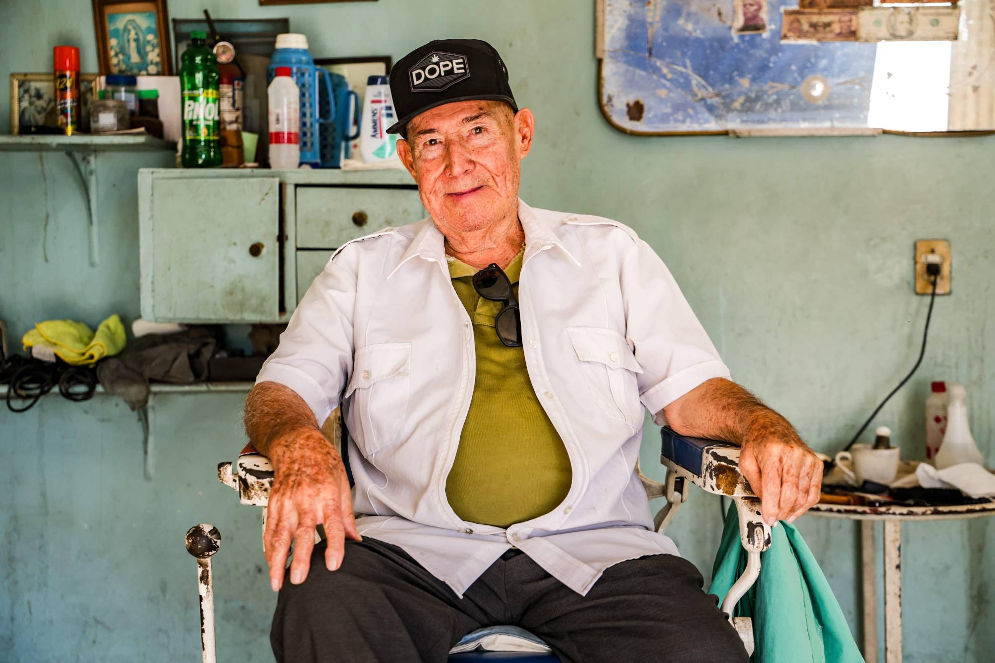 $!Don Jesús Escobar: el último peluquero tradicional de la antigua Central Camionera de Culiacán