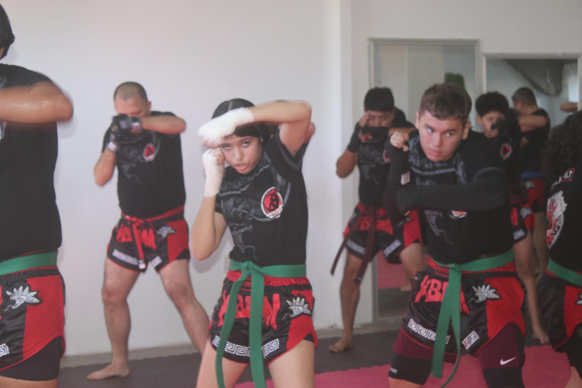 $!Se gradúan 25 alumnos de la Academia Black Belt