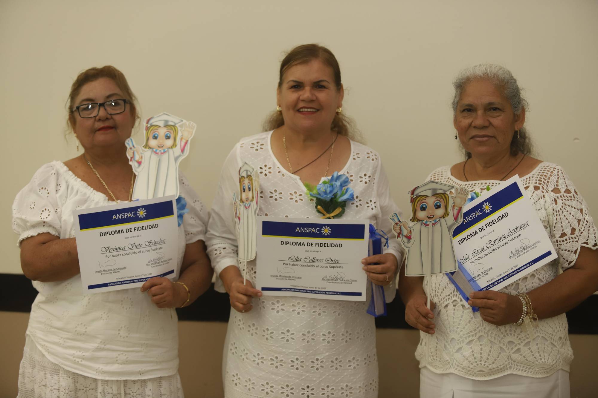 $!Verónica Soto, Lilia Calleros y María Luisa Ramírez.